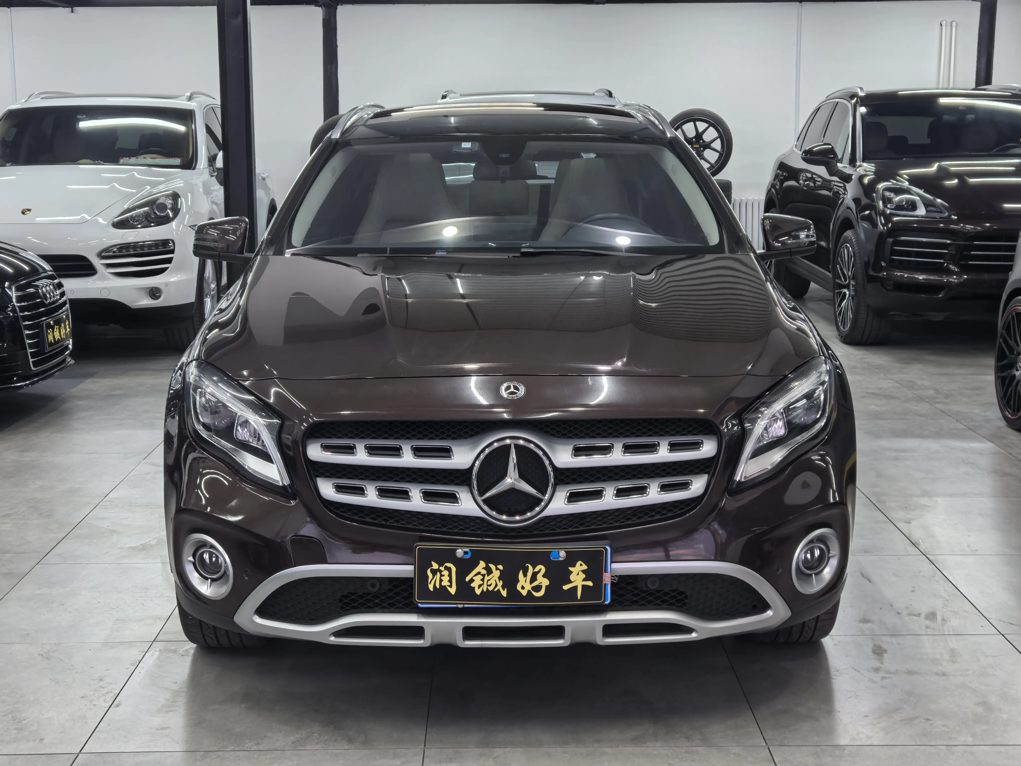 Mercedes-Benz GLA  из Китая
