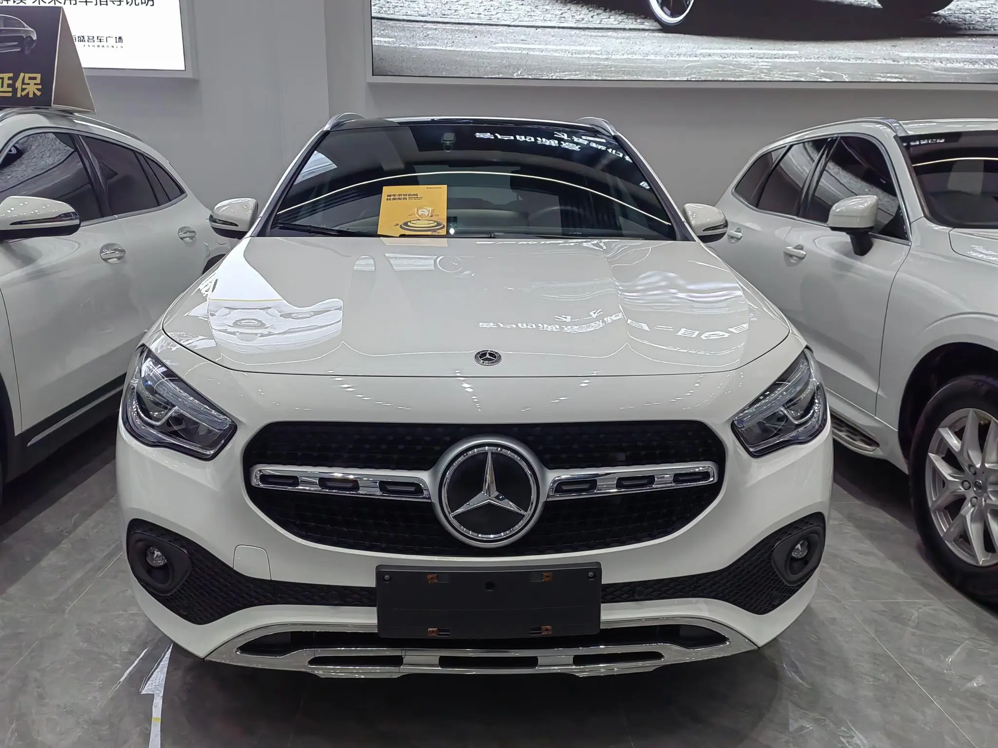 Mercedes-Benz GLA  из Китая