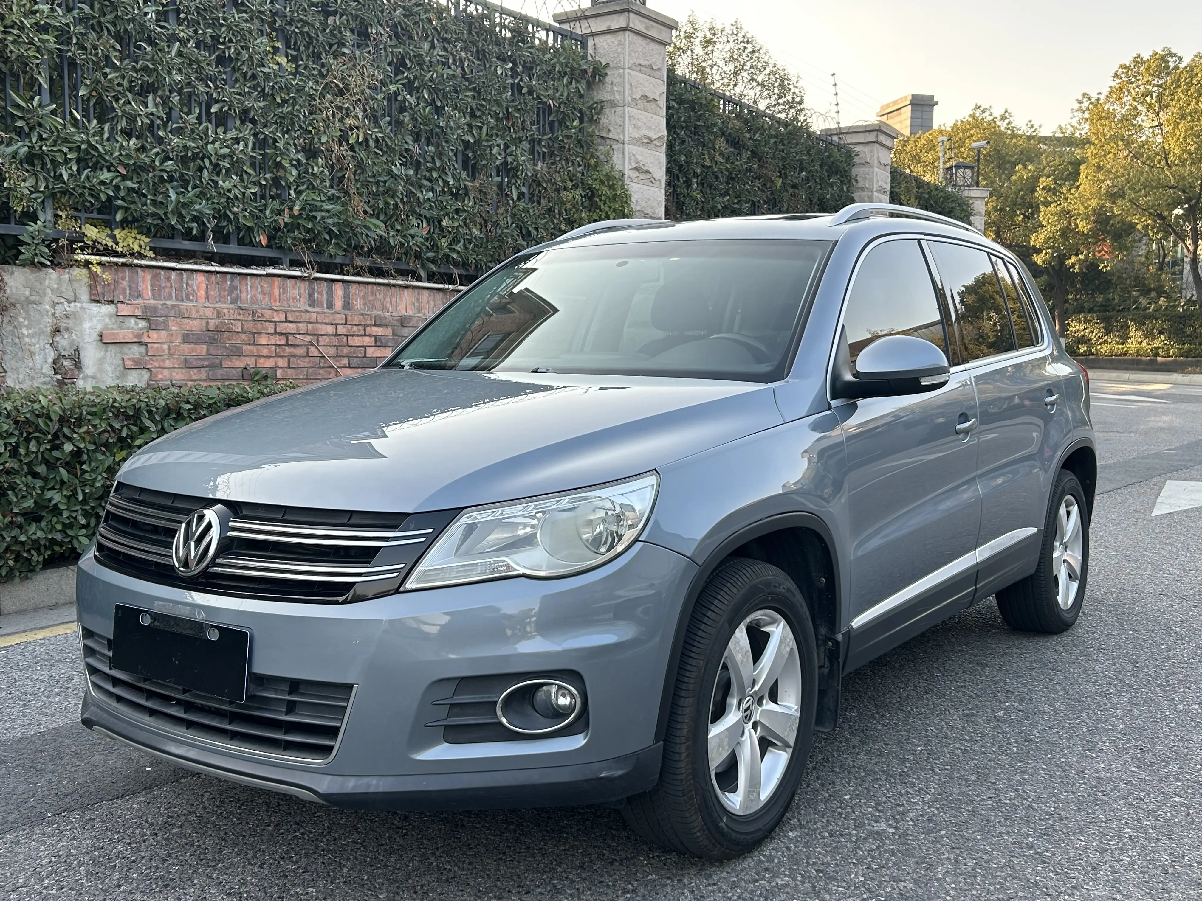 Volkswagen Tiguan (Tharu)  из Китая