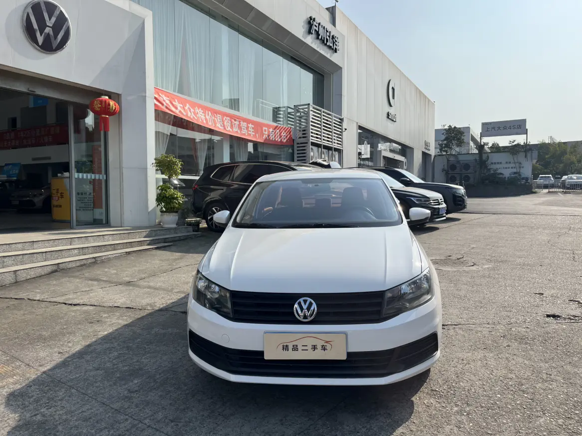 Volkswagen Santana  из Китая