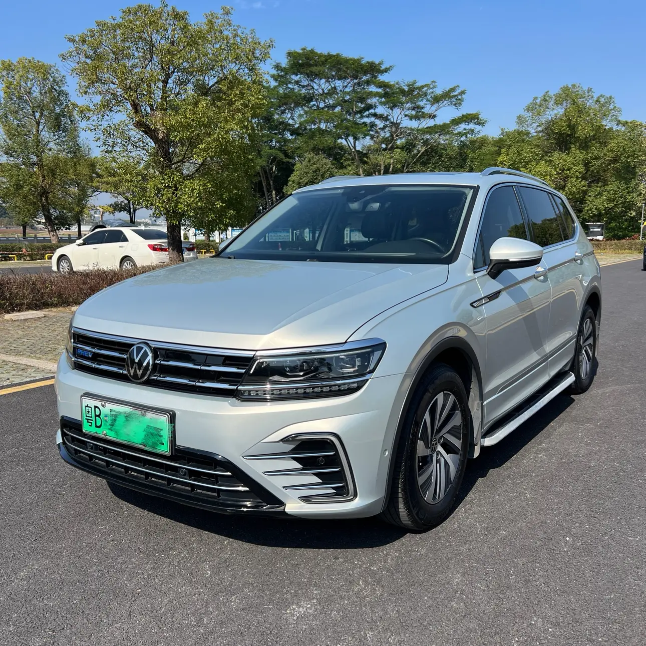 Volkswagen Tiguan L PHEV  из Китая