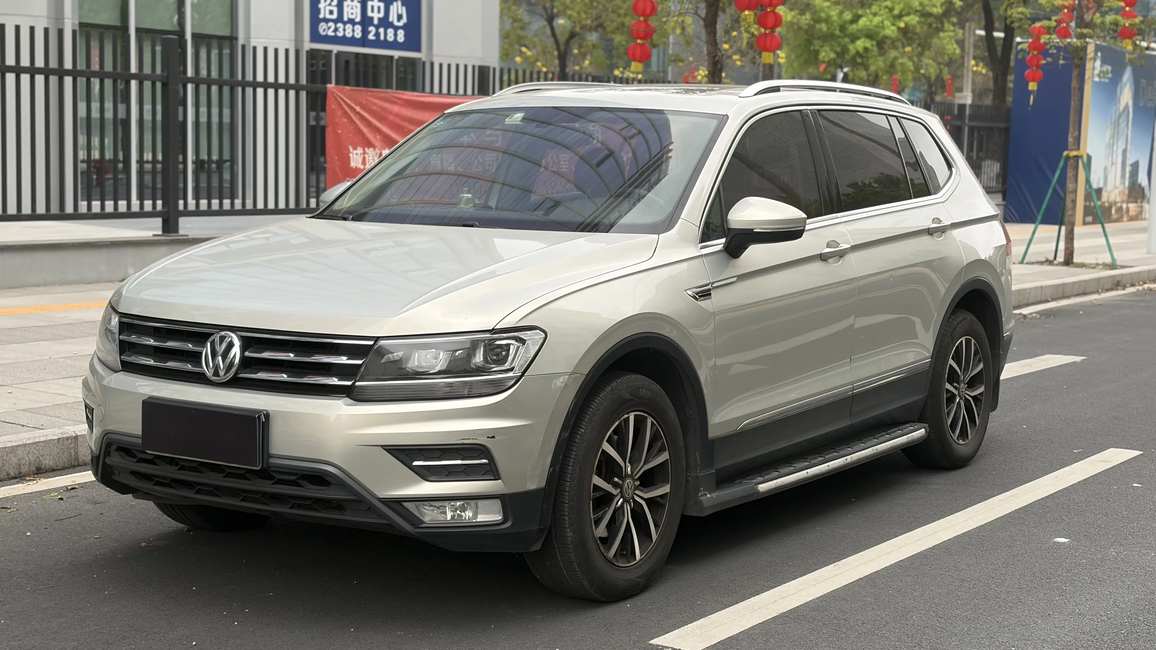 Volkswagen Tiguan L  из Китая