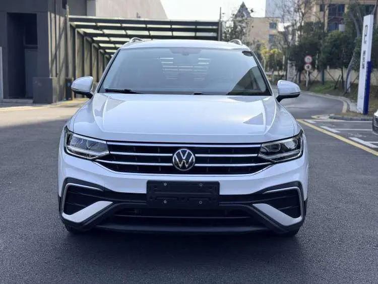 Volkswagen Tiguan L  из Китая