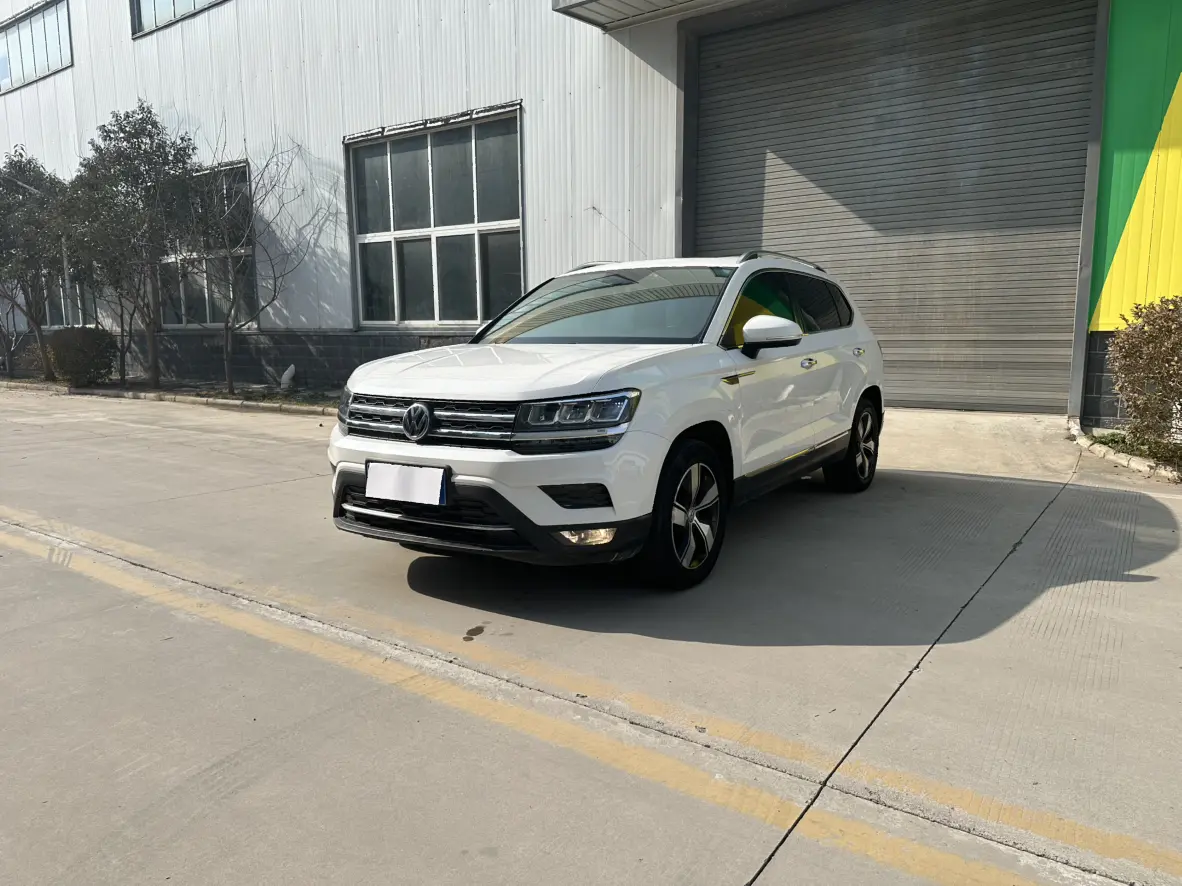 Volkswagen Tharu  из Китая