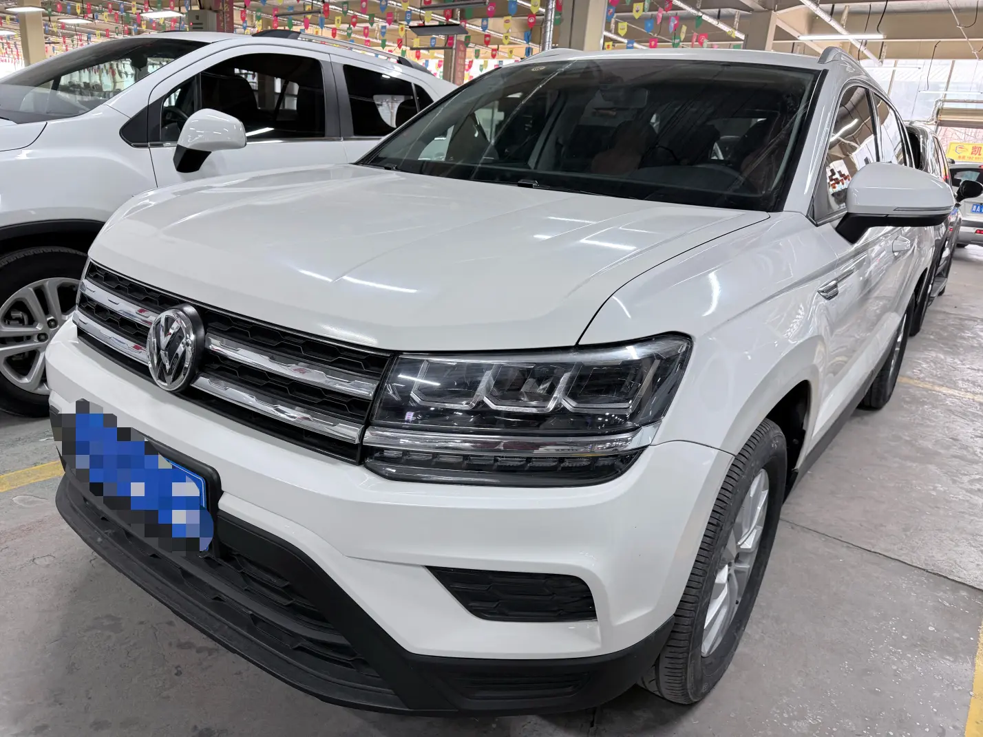 Volkswagen Tharu  из Китая