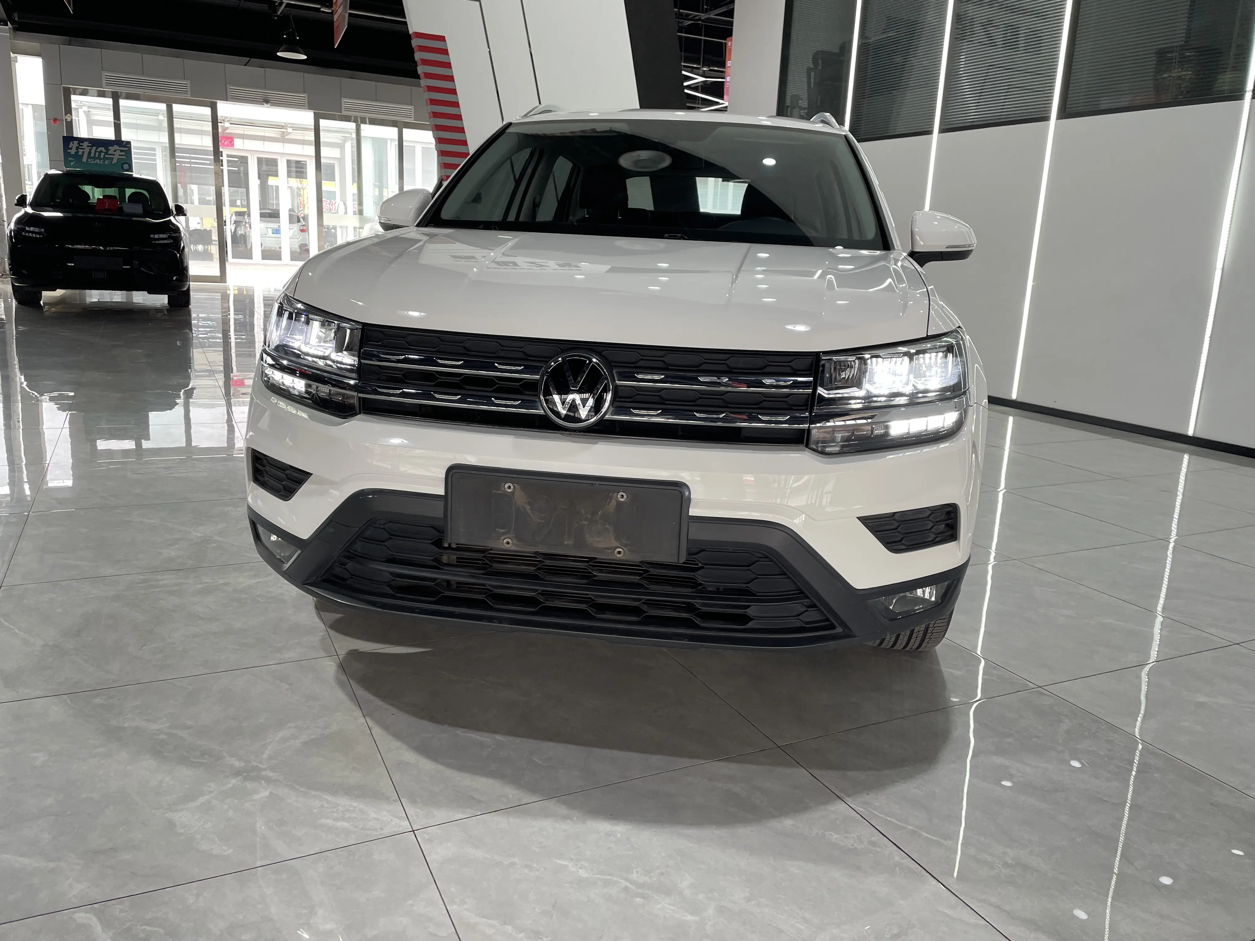 Volkswagen Tharu  из Китая