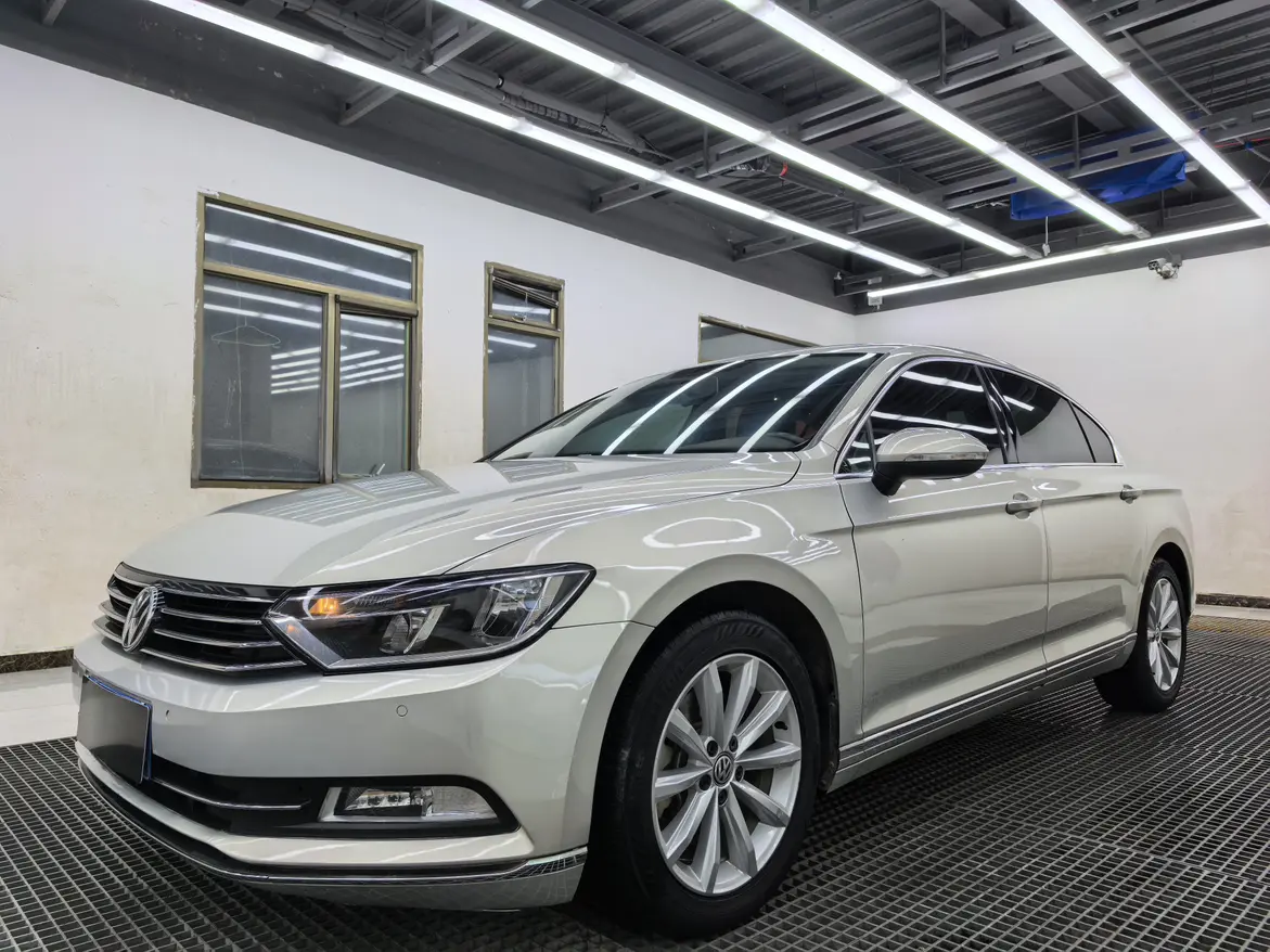 Volkswagen Magotan  из Китая