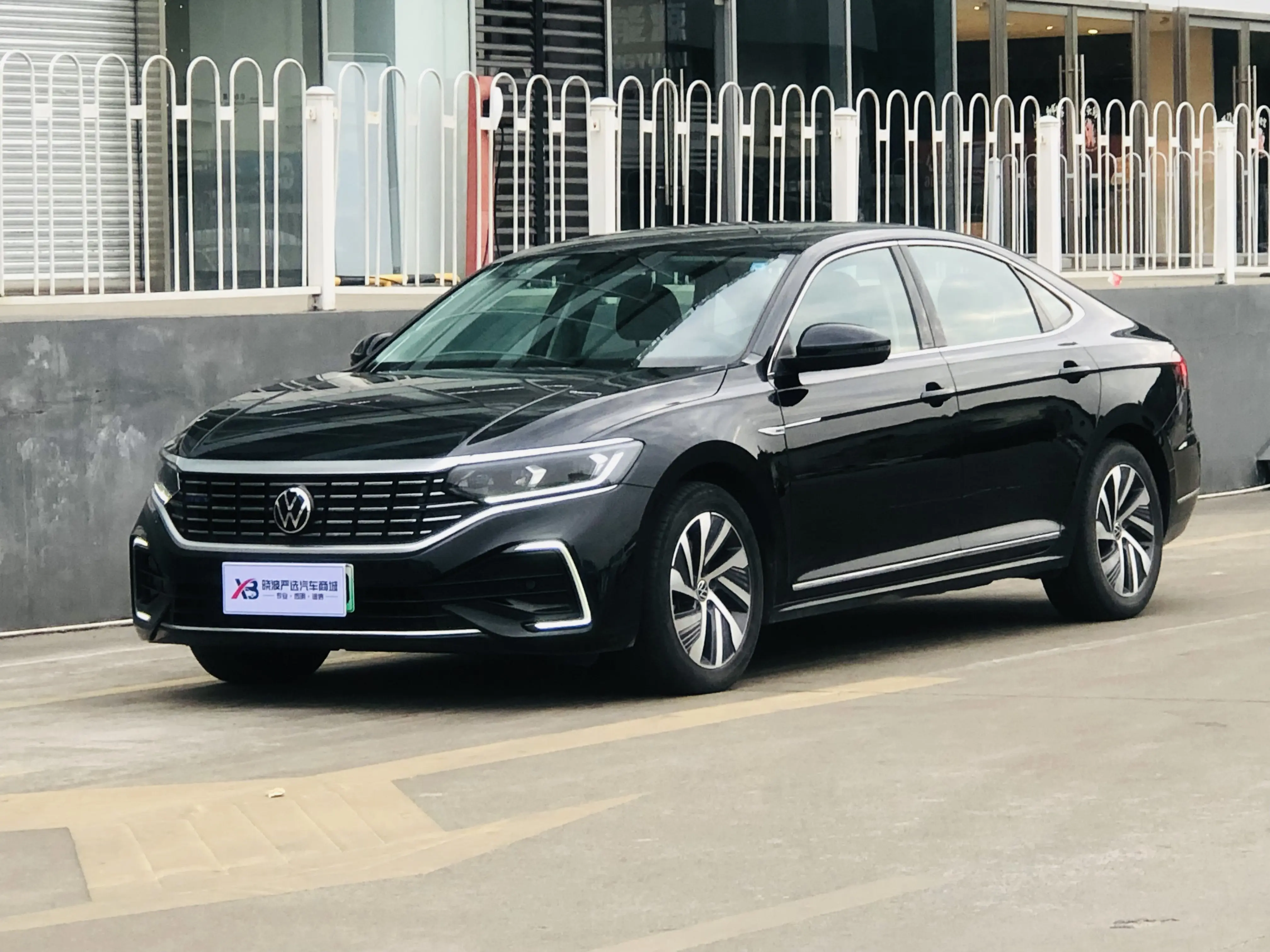 Volkswagen Passat PHEV  из Китая