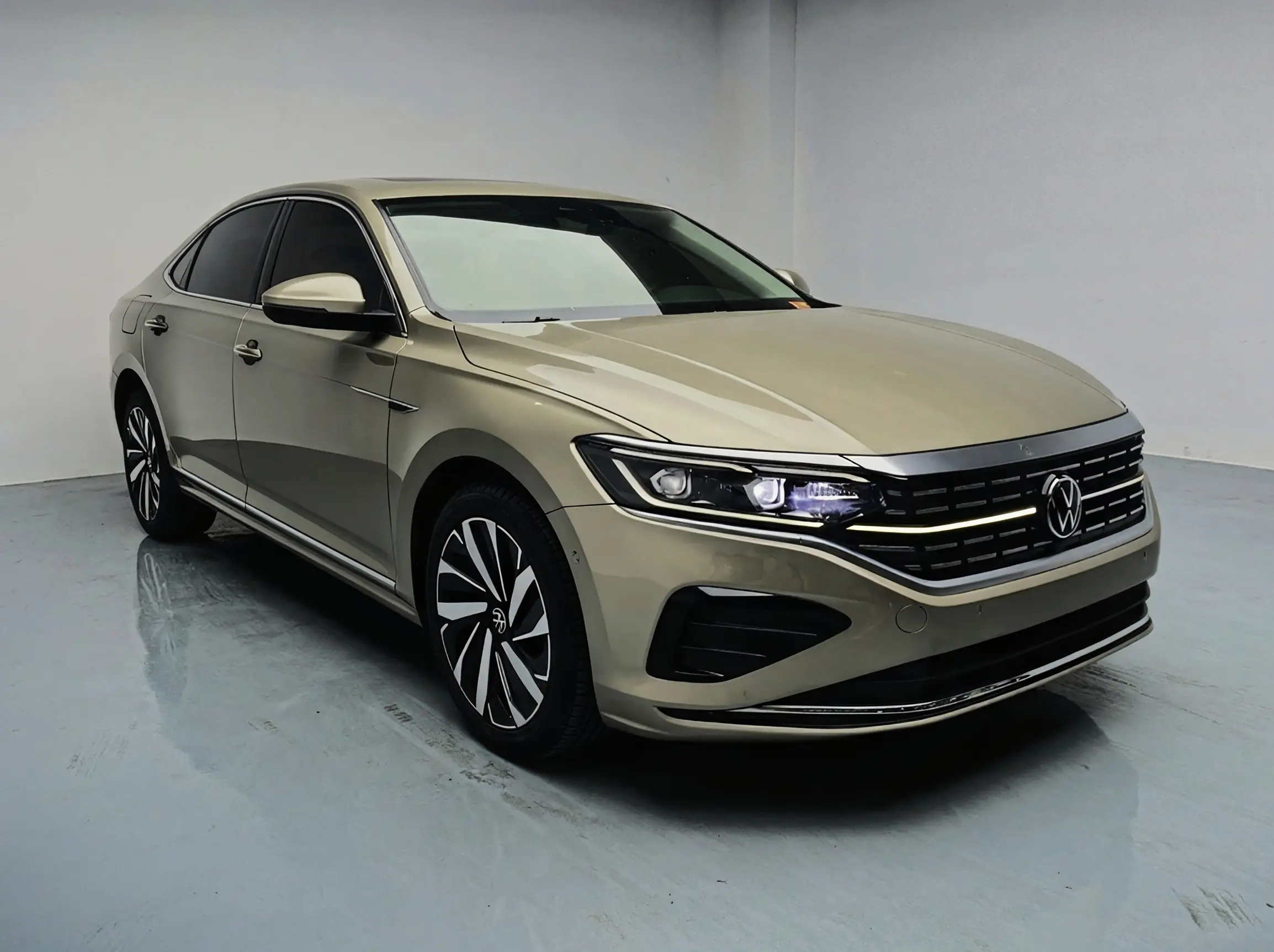 Volkswagen Passat  из Китая