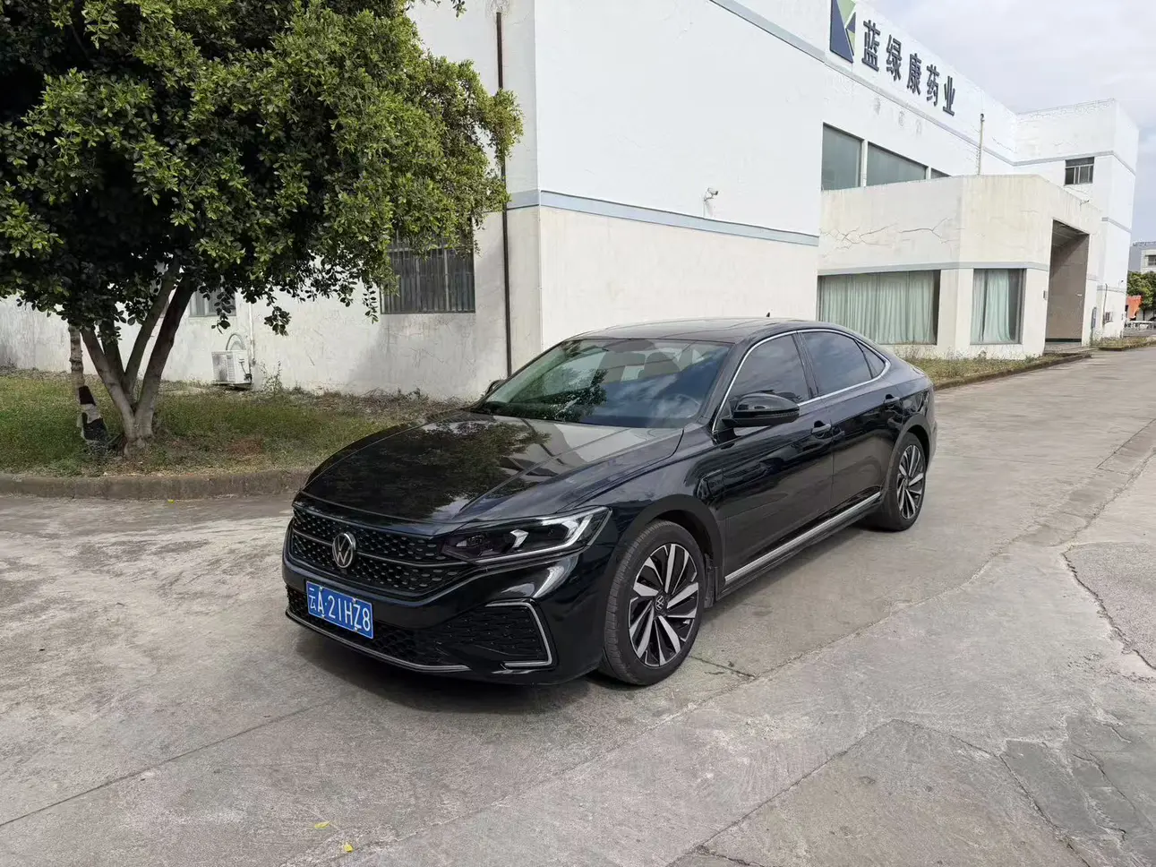 Volkswagen Passat  из Китая