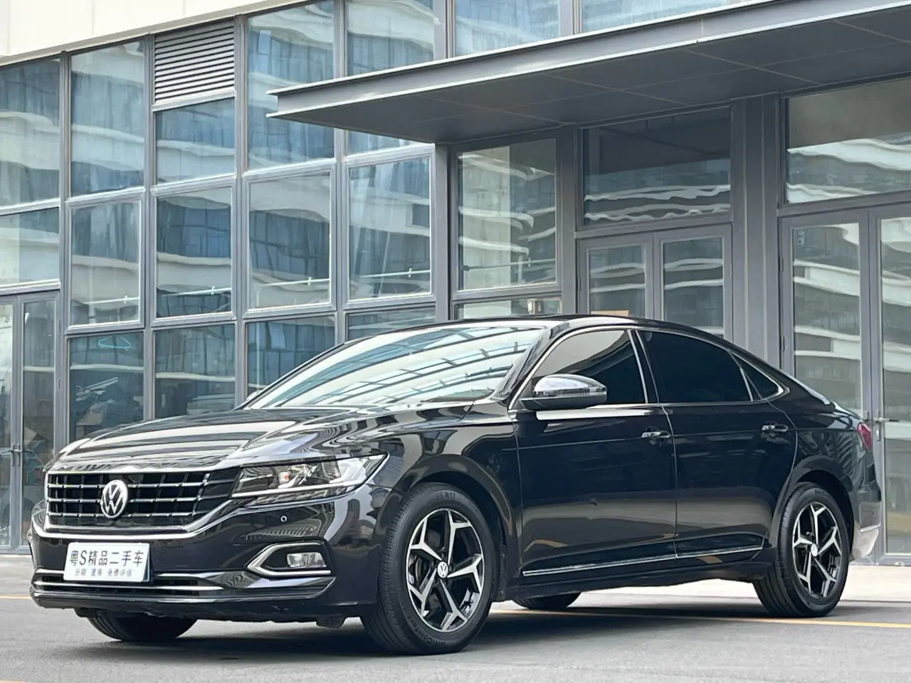 Volkswagen Passat  из Китая