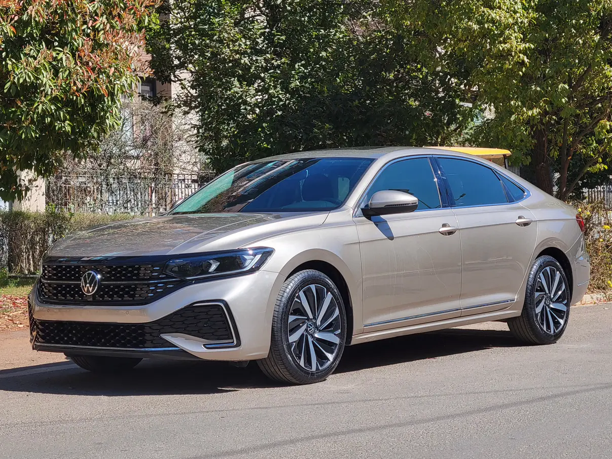 Volkswagen Passat  из Китая