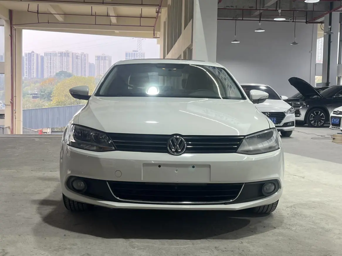 Volkswagen Sagitar  из Китая