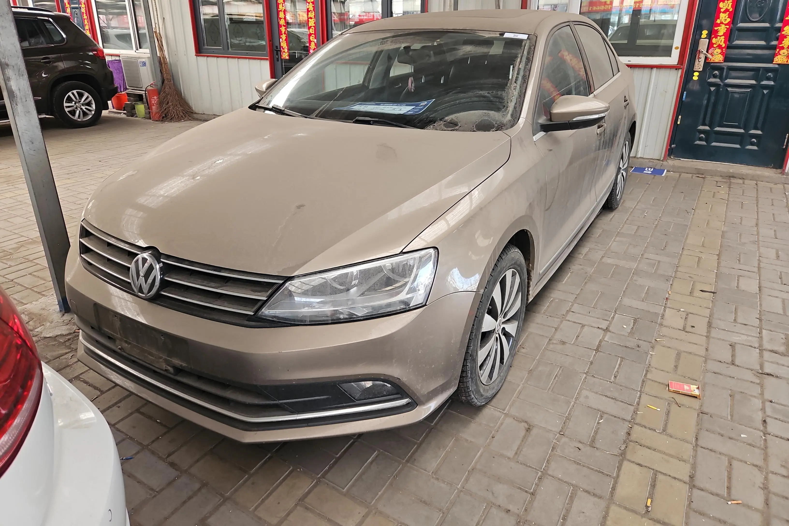 Volkswagen Sagitar  из Китая