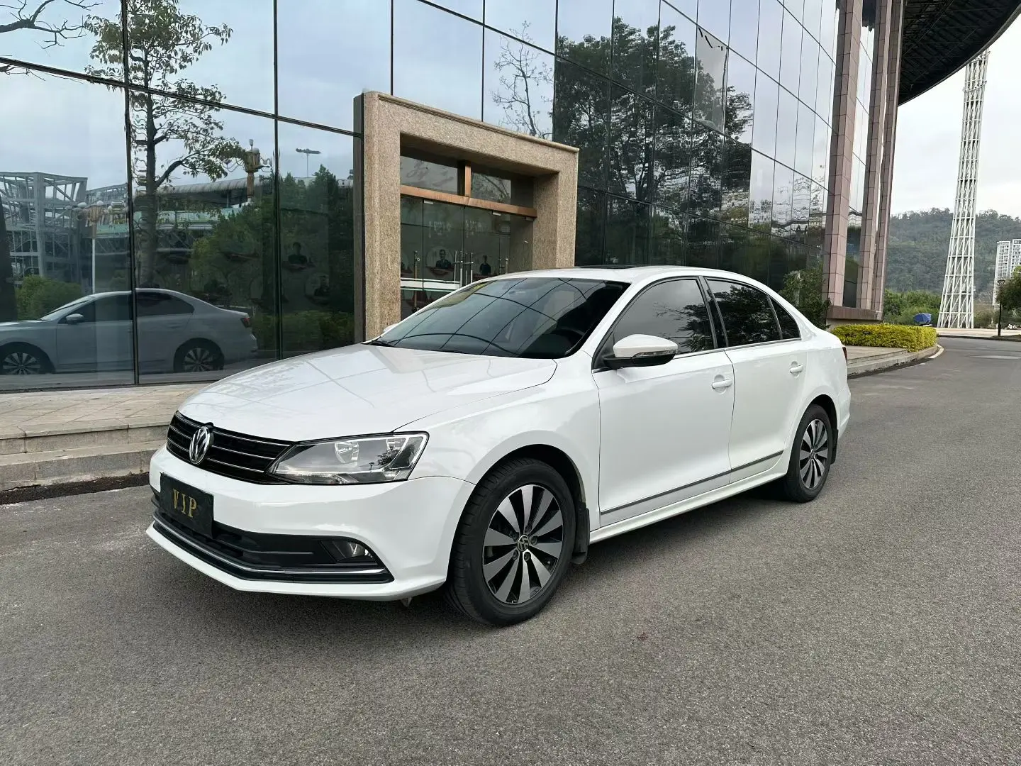 Volkswagen Sagitar  из Китая