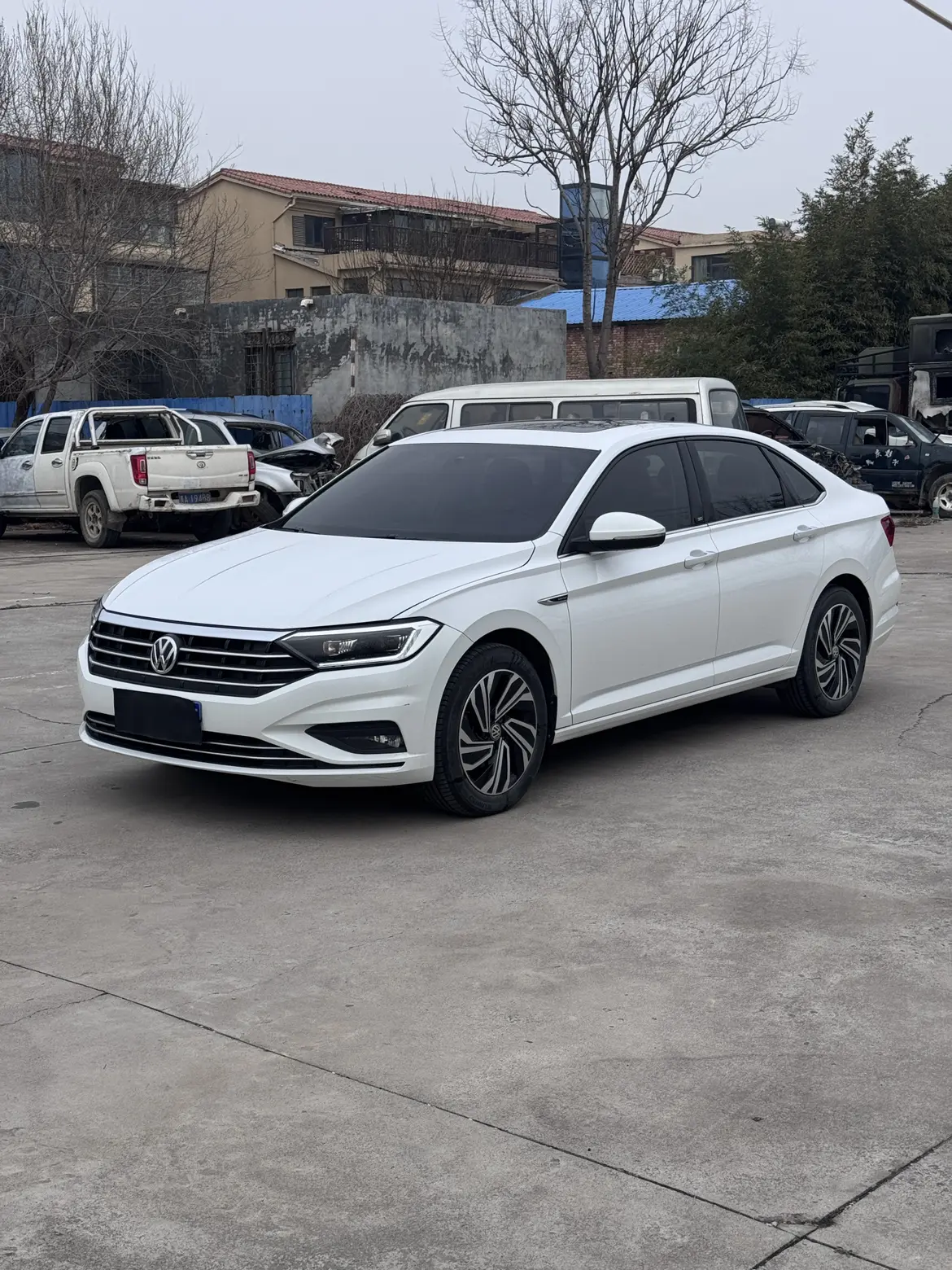 Volkswagen Sagitar  из Китая