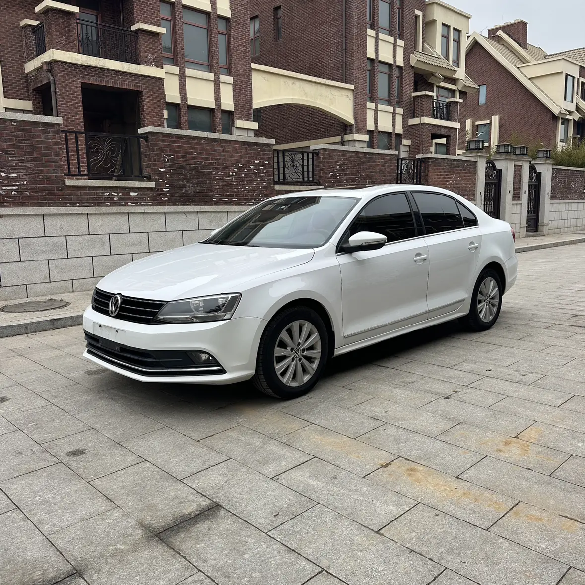 Volkswagen Sagitar  из Китая