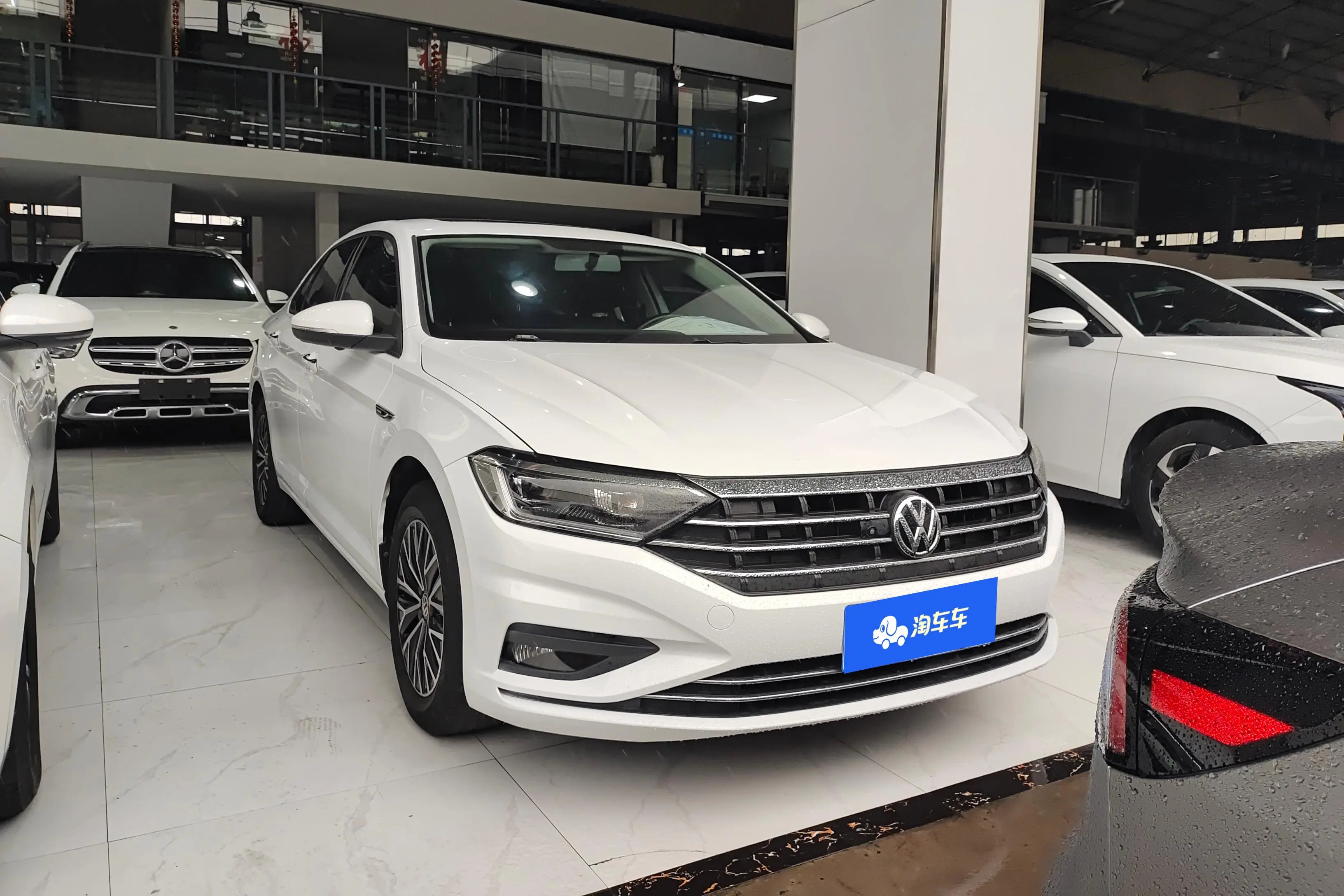 Volkswagen Sagitar  из Китая