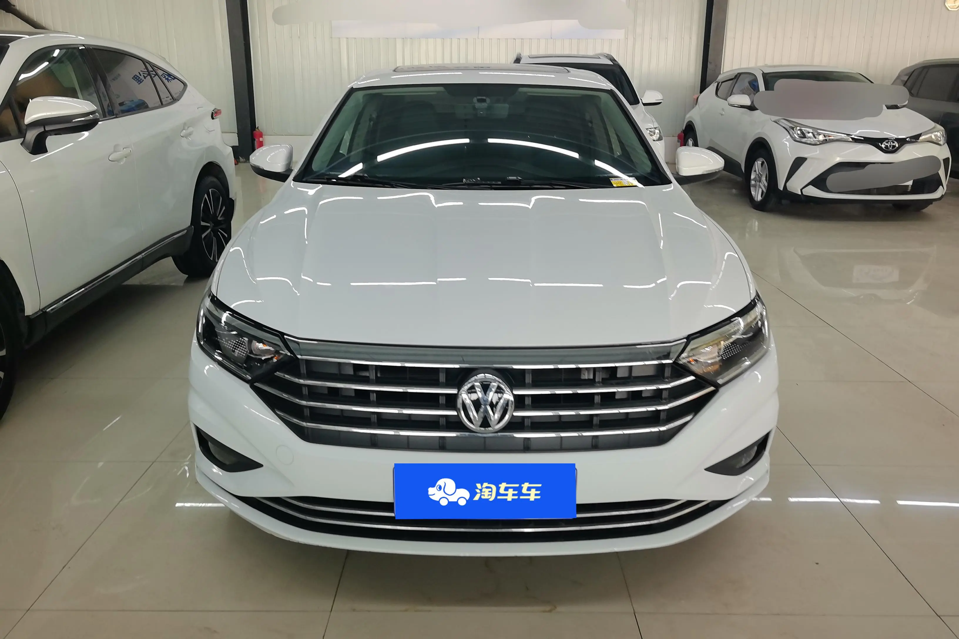 Volkswagen Sagitar  из Китая