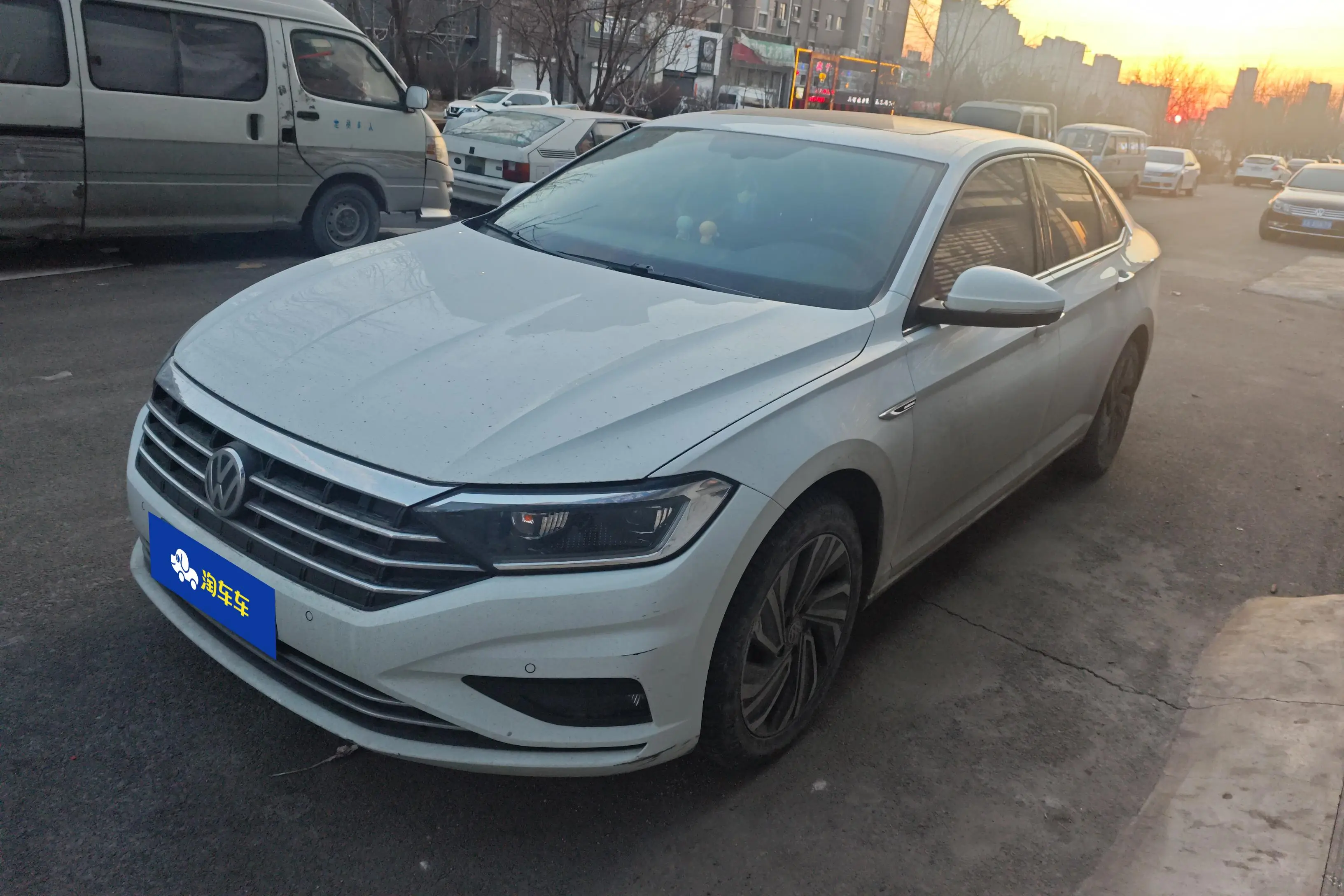 Volkswagen Sagitar  из Китая