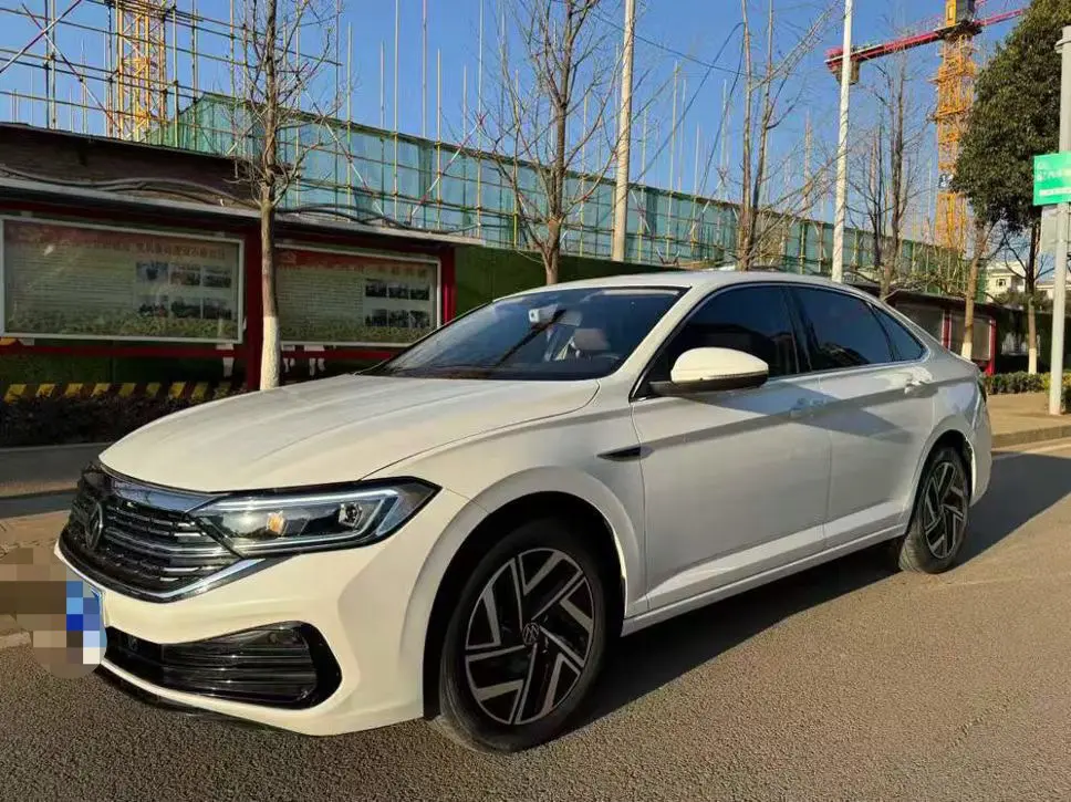 Volkswagen Sagitar  из Китая