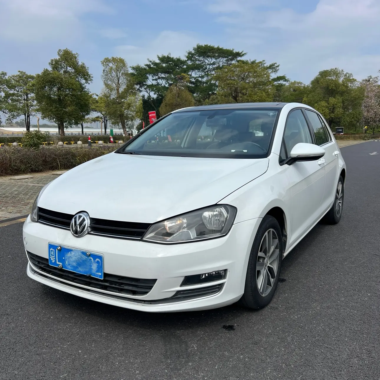 Volkswagen Golf  из Китая