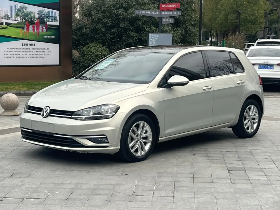 Volkswagen Golf  из Китая