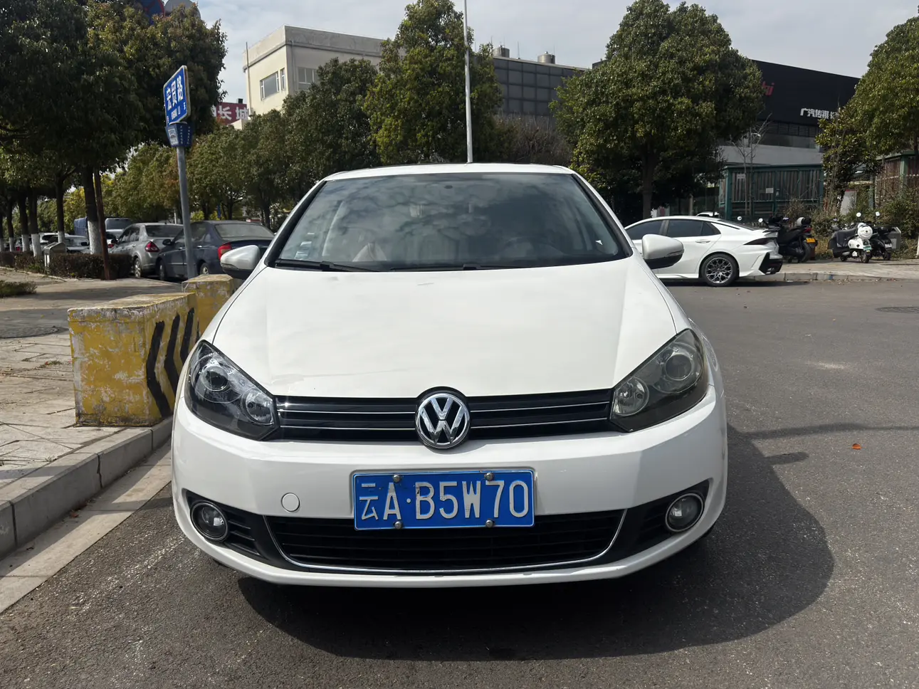 Volkswagen Golf  из Китая