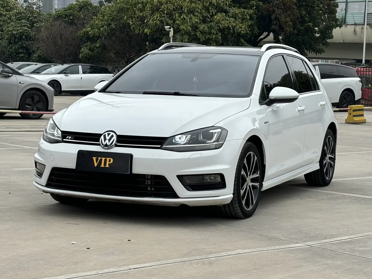 Volkswagen Golf  из Китая