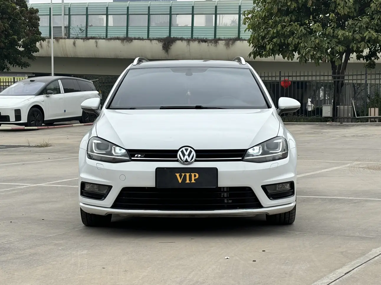 Volkswagen Golf  из Китая