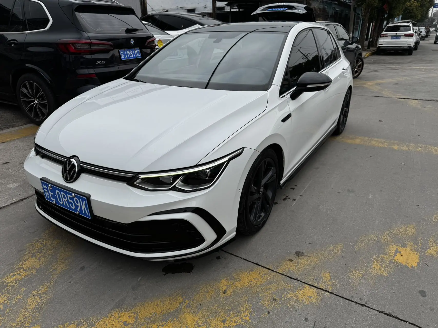 Volkswagen Golf  из Китая