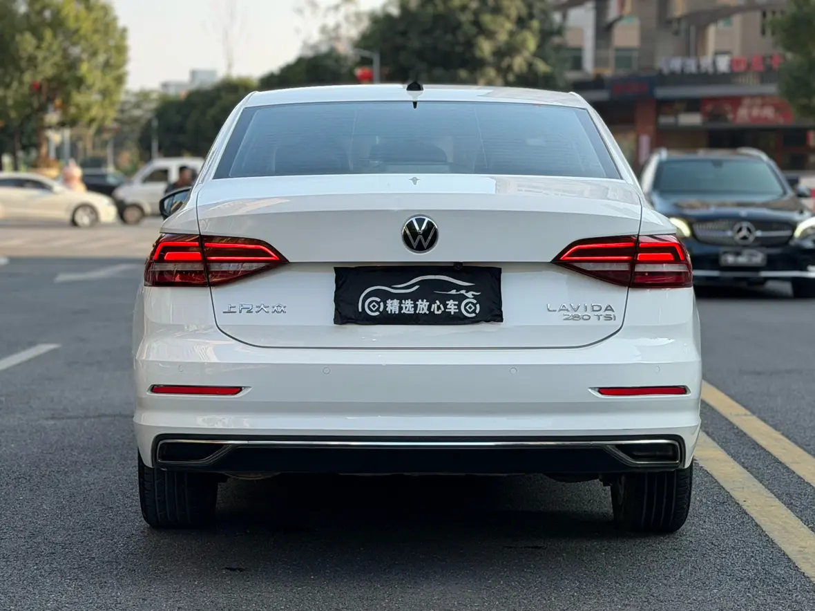 Volkswagen Lavida  из Китая