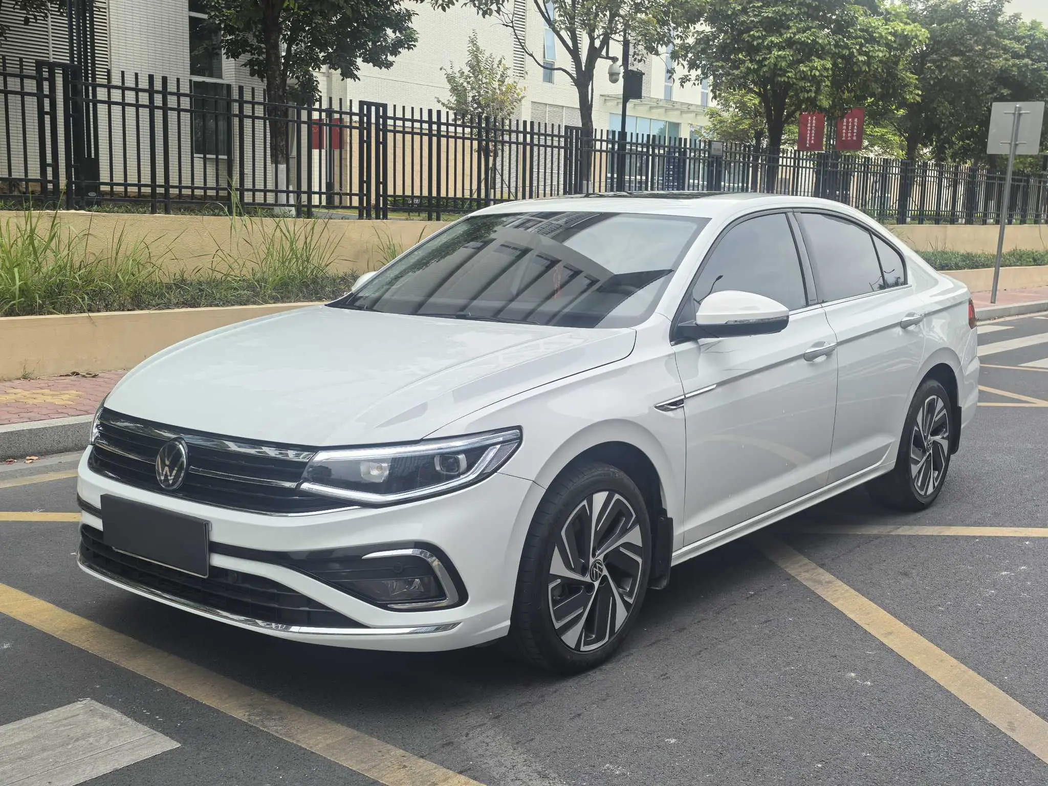 Volkswagen Bora  из Китая