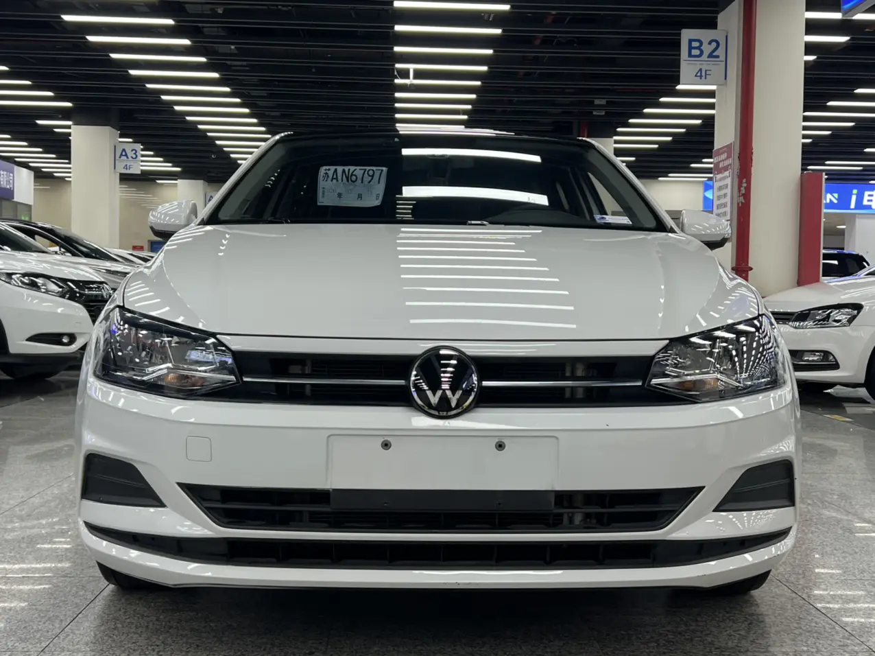 Volkswagen Polo  из Китая