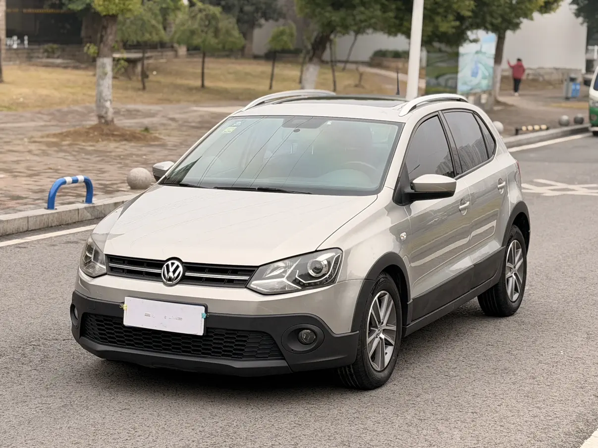 Volkswagen Polo  из Китая