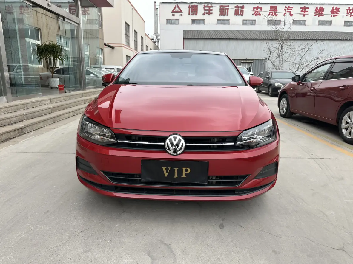 Volkswagen Polo  из Китая