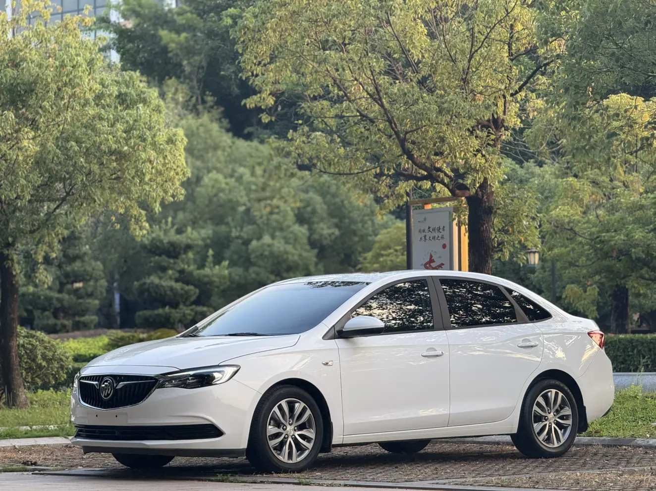 Buick Yinglang