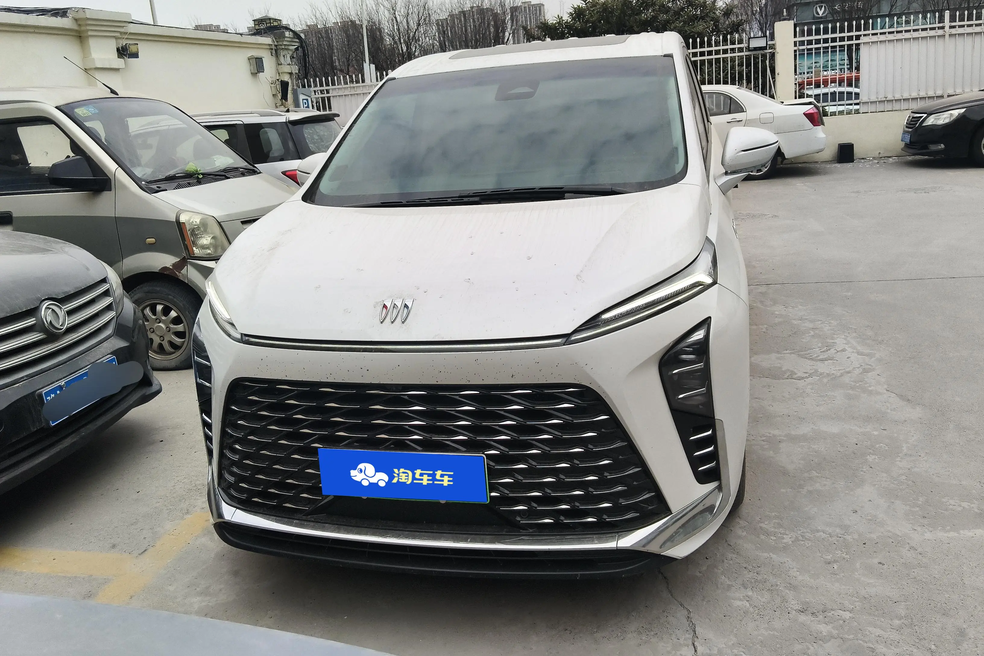 Buick GL8 PHEV  из Китая