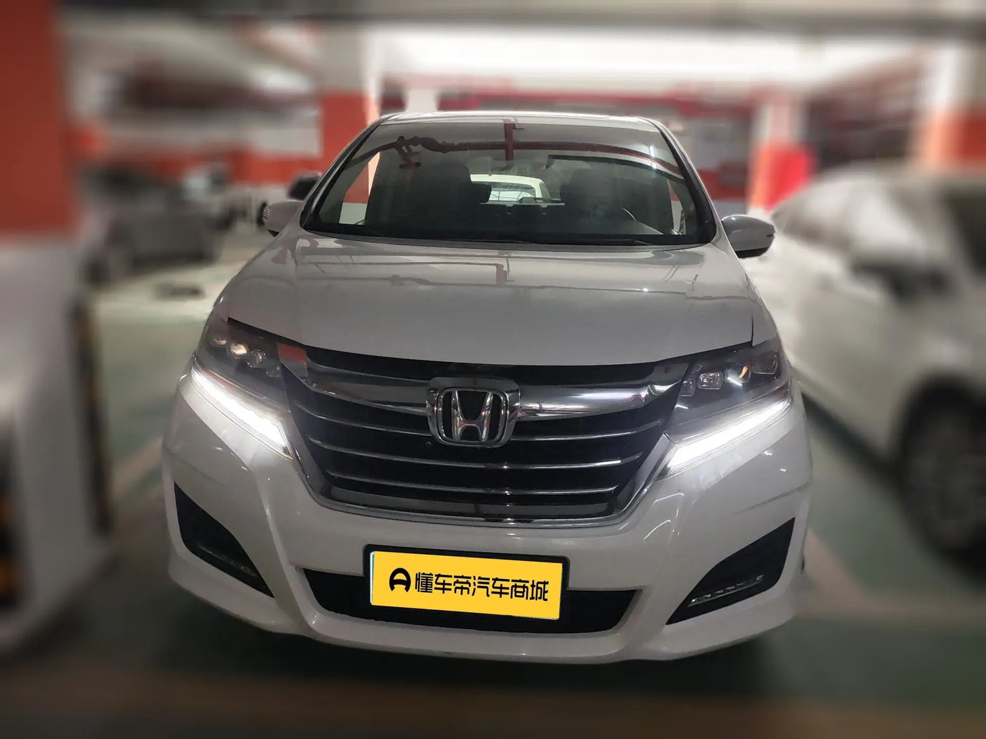 Honda Elysion (Alison)  из Китая