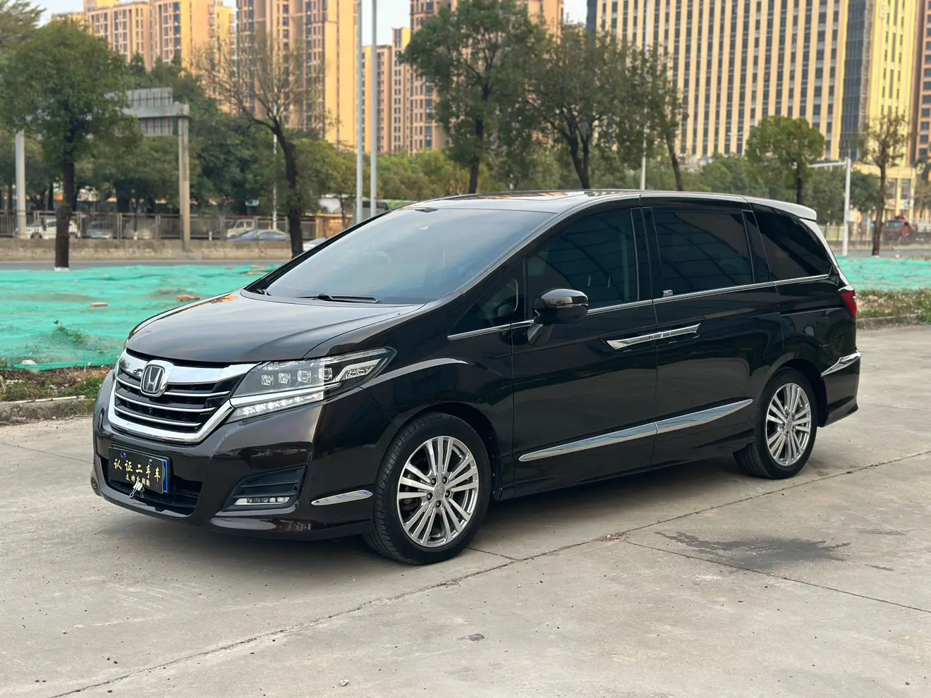 Honda Elysion (Alison)  из Китая