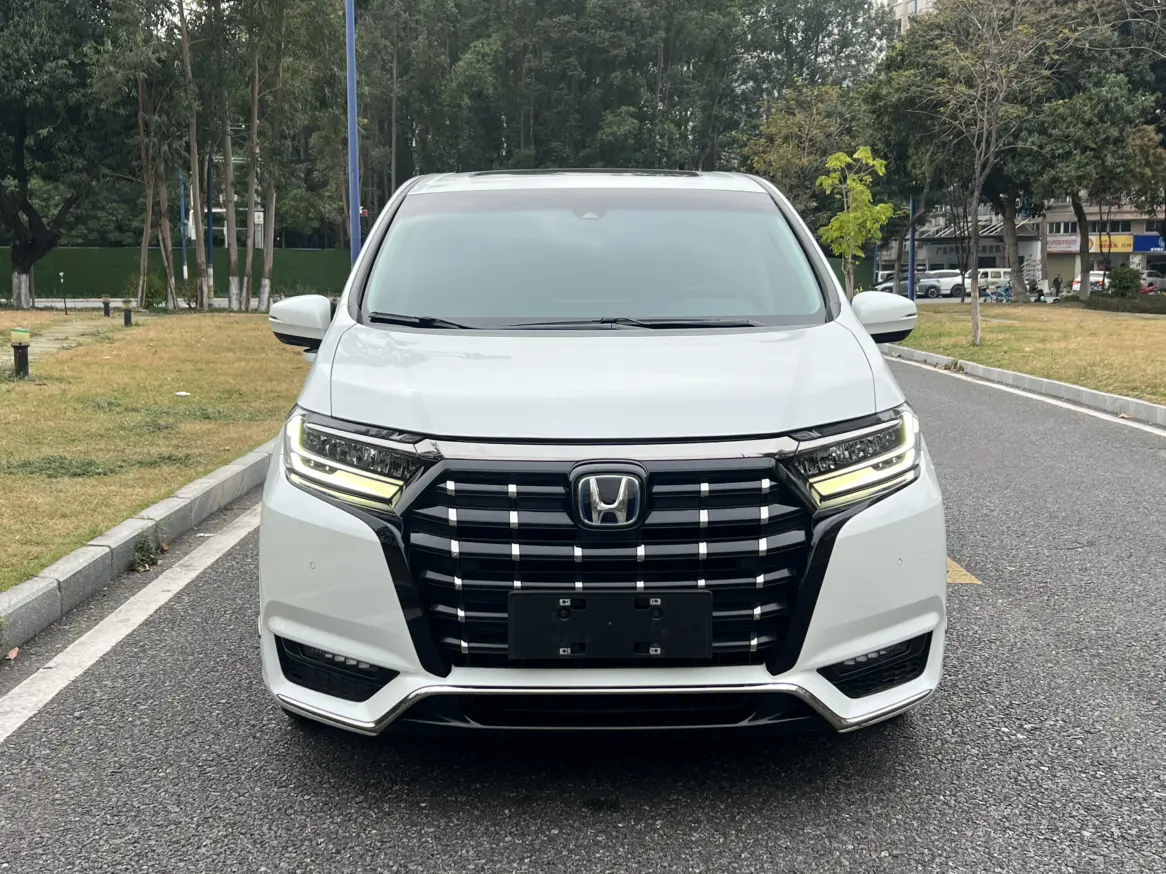 Honda Elysion (Alison)  из Китая