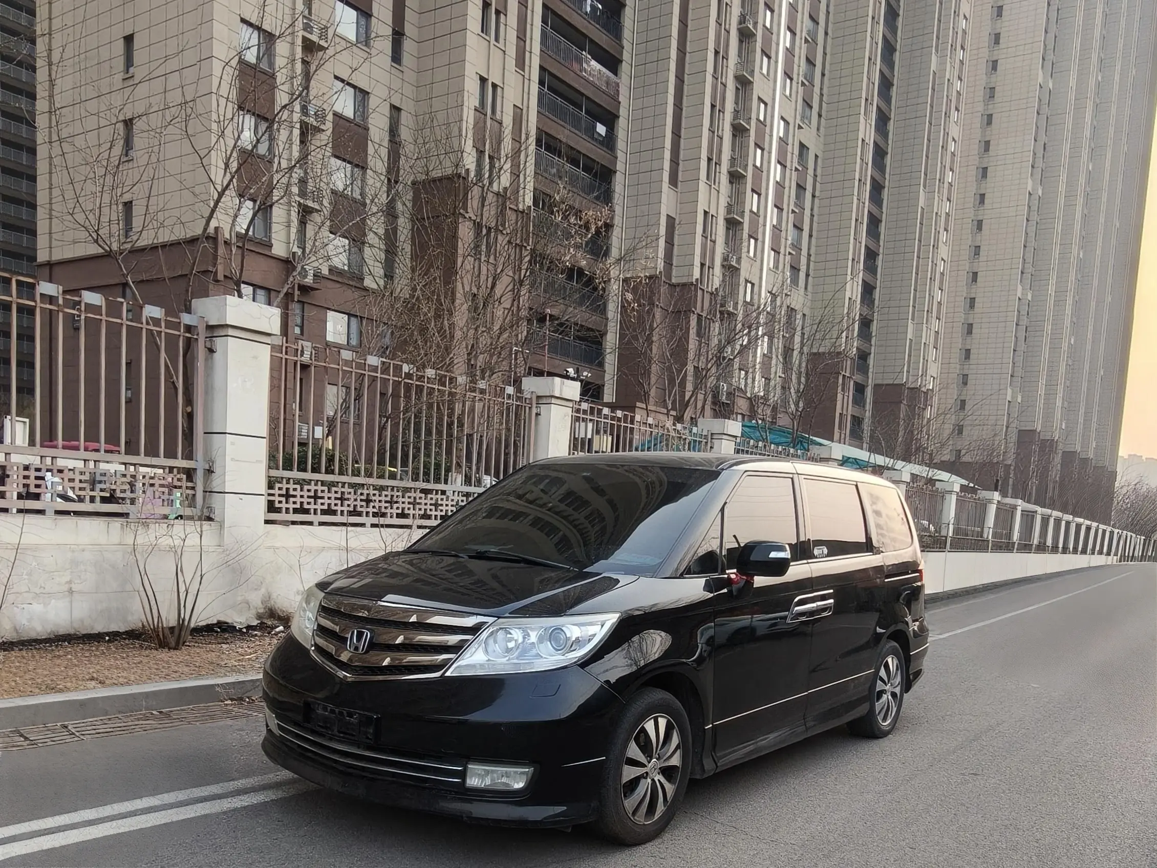 Honda Elysion (Alison)  из Китая