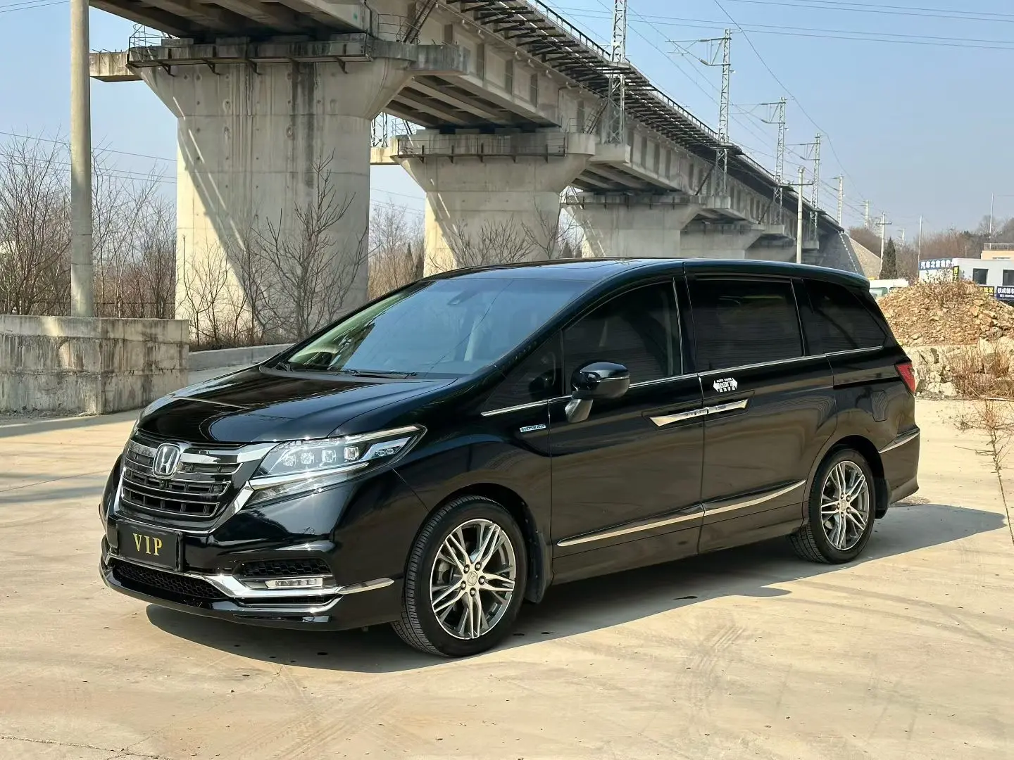 Honda Elysion (Alison)  из Китая