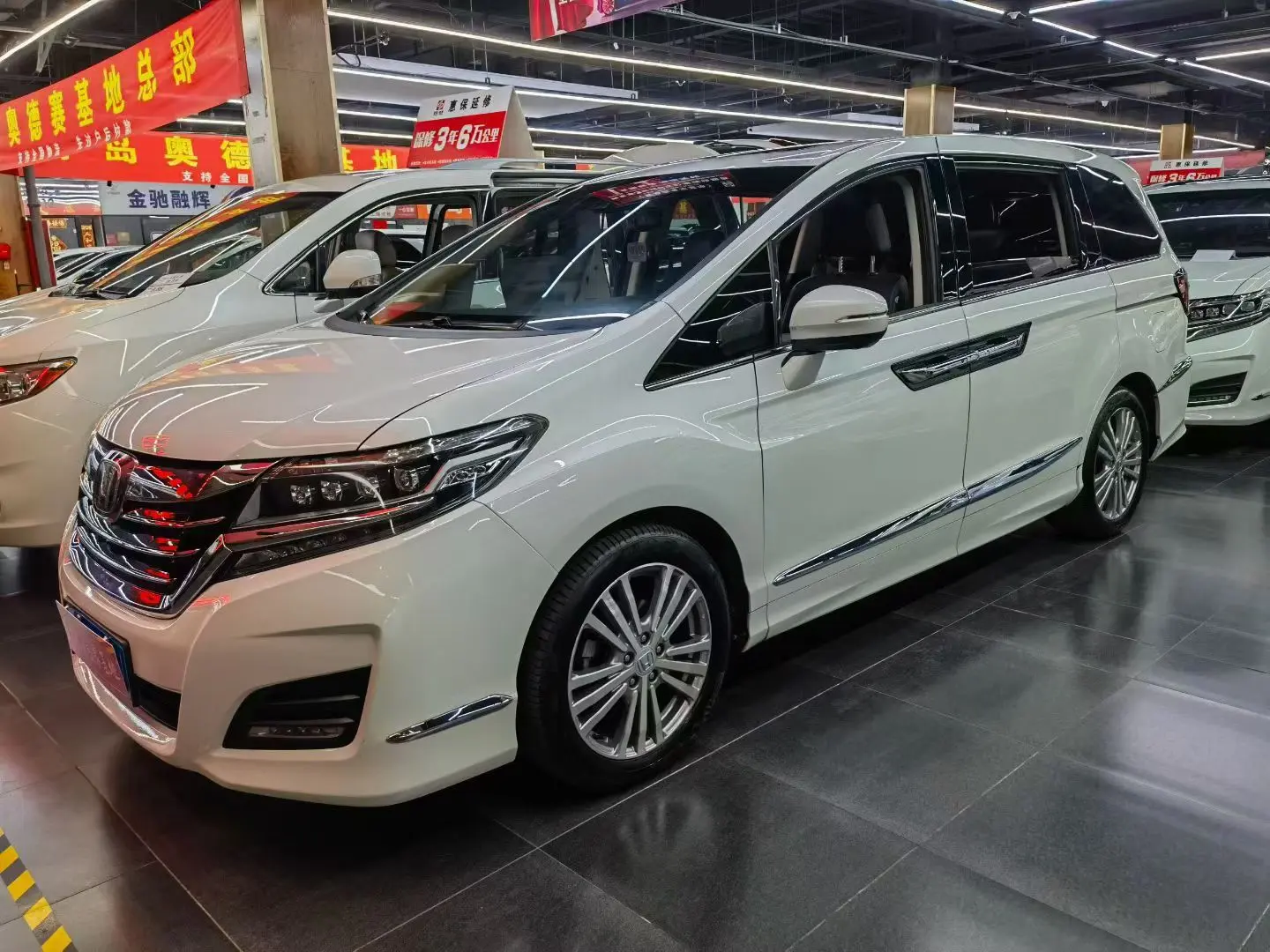 Honda Elysion (Alison)  из Китая