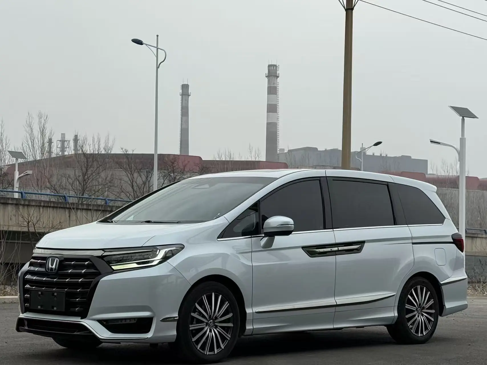 Honda Elysion (Alison)  из Китая