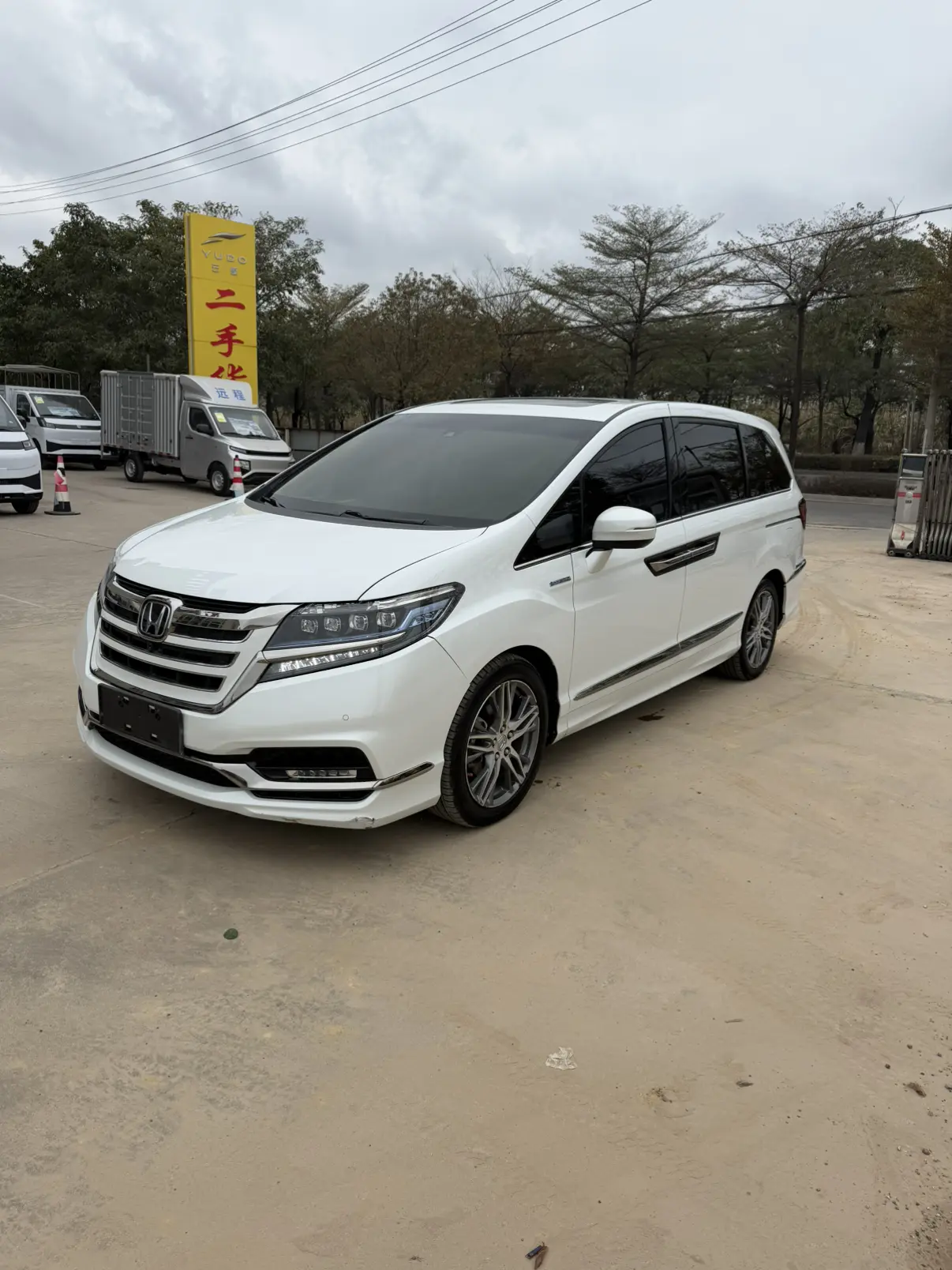 Honda Elysion (Alison)  из Китая