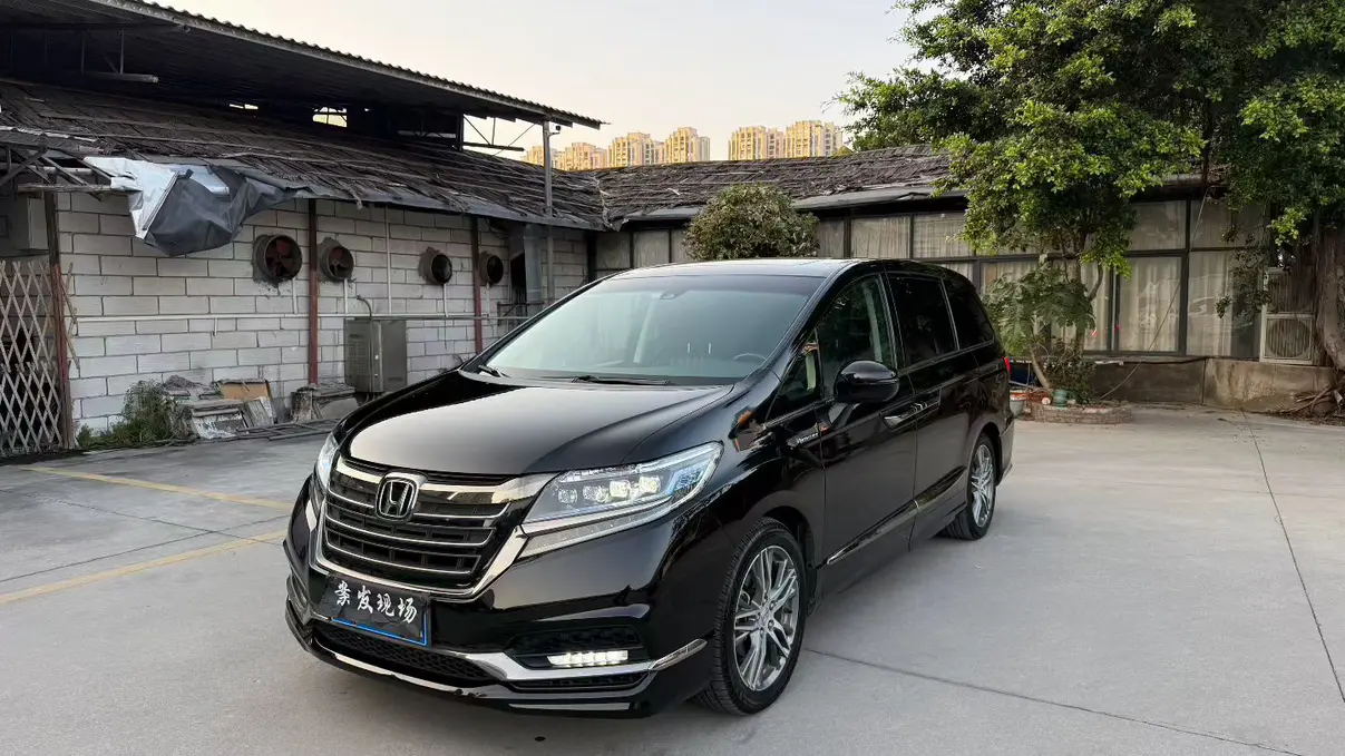 Honda Elysion (Alison)  из Китая