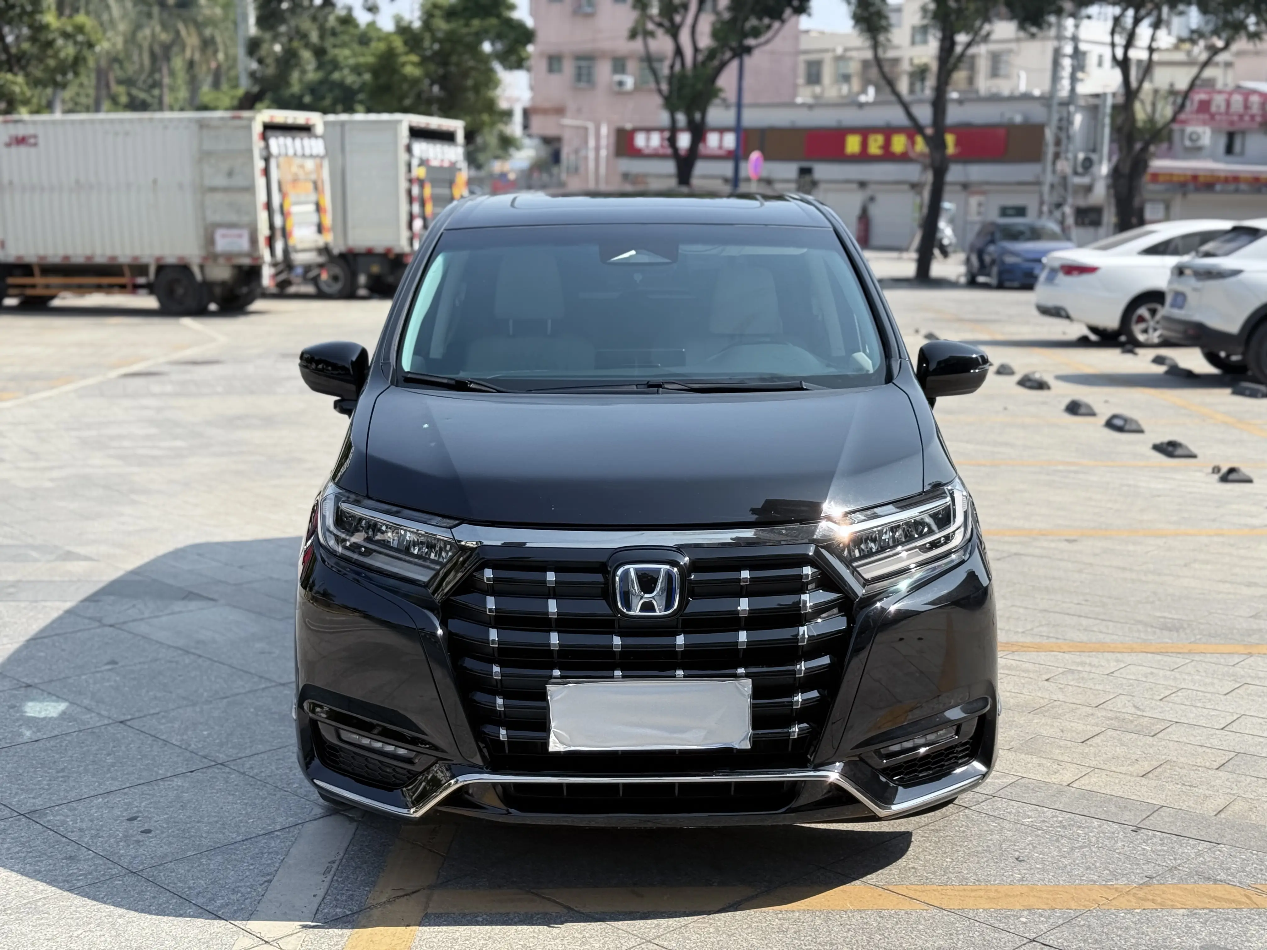 Honda Elysion (Alison)  из Китая