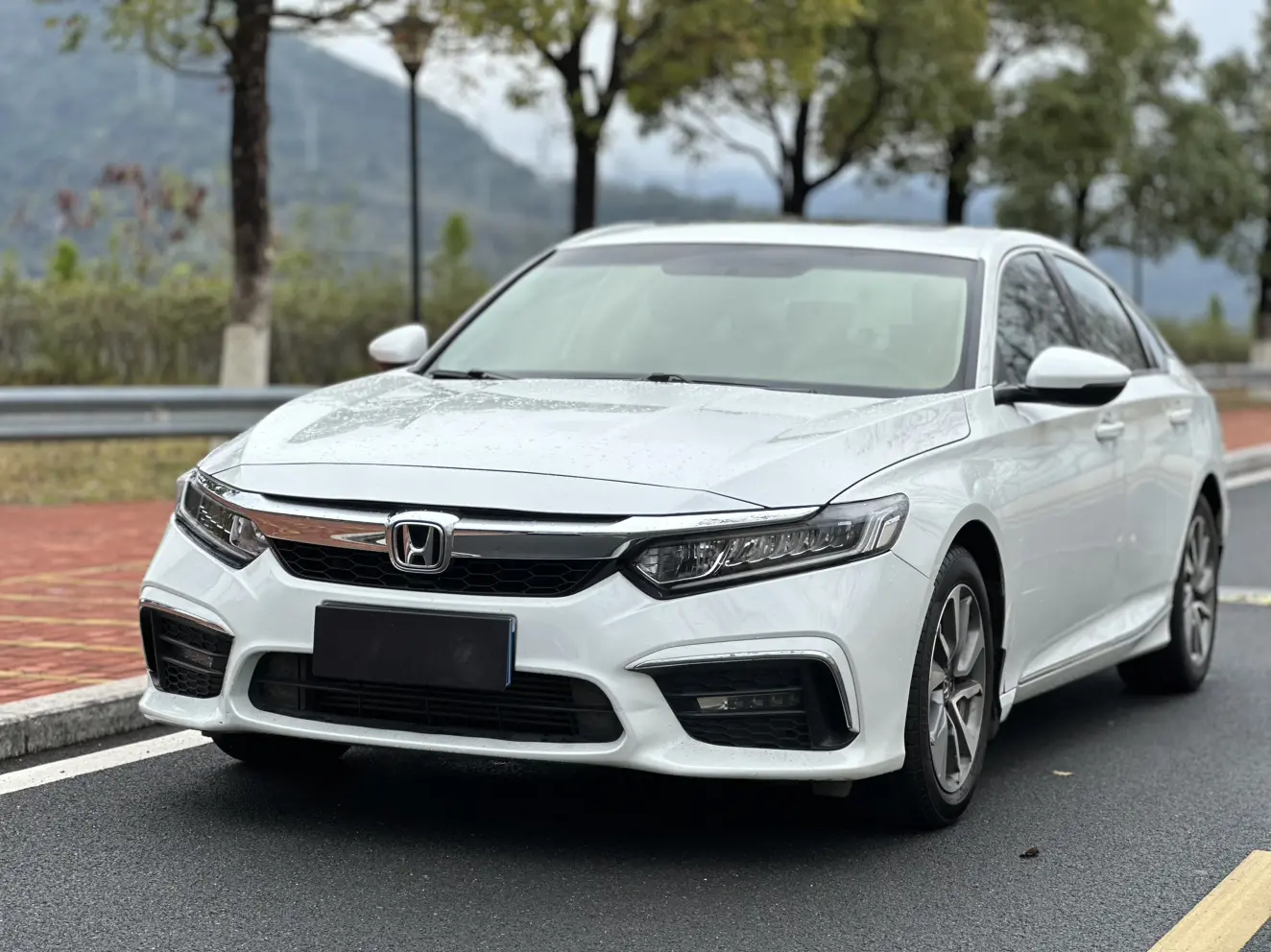 Honda Inspire (Yingshipai)  из Китая