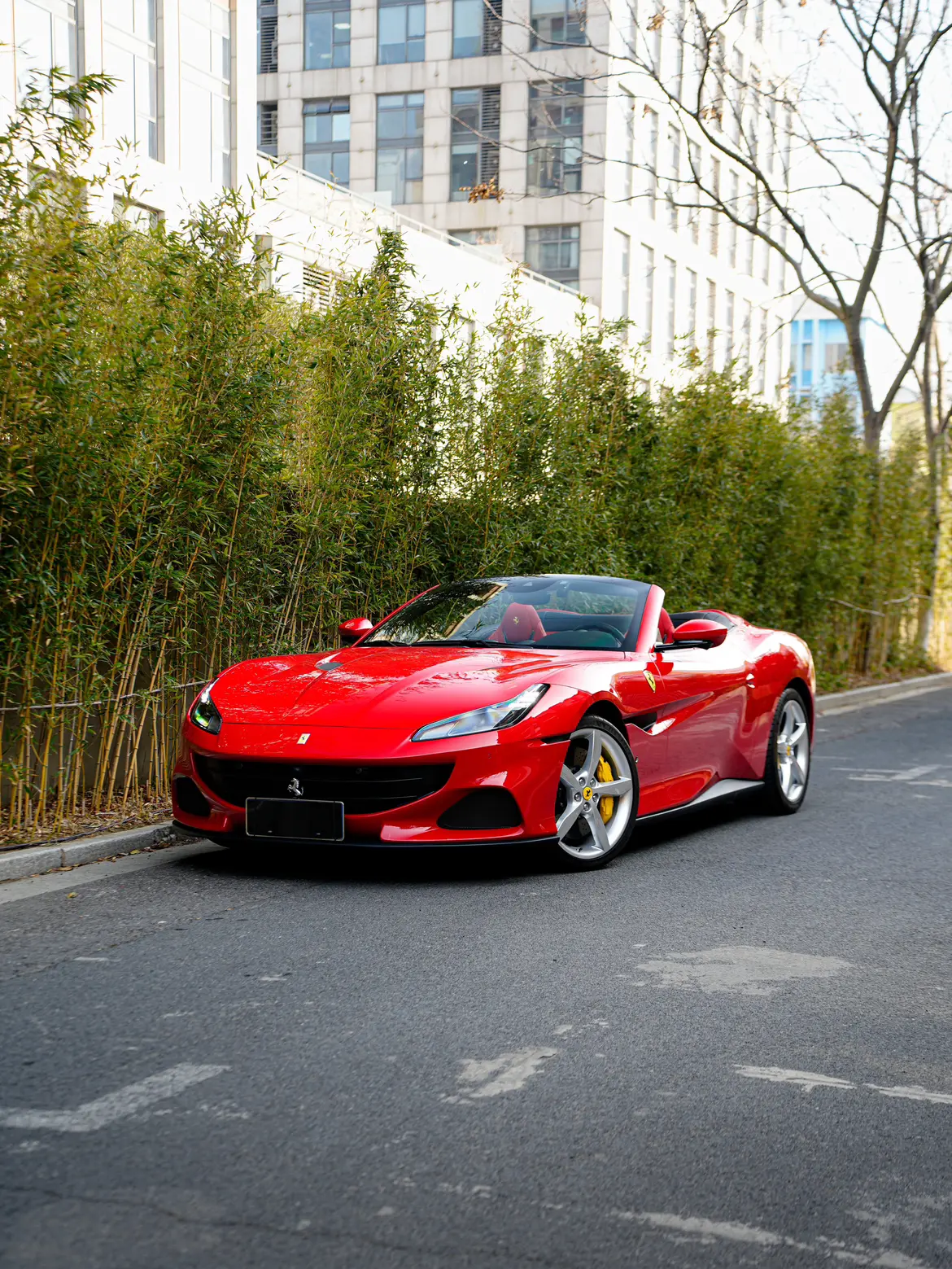 Ferrari Portofino  из Китая